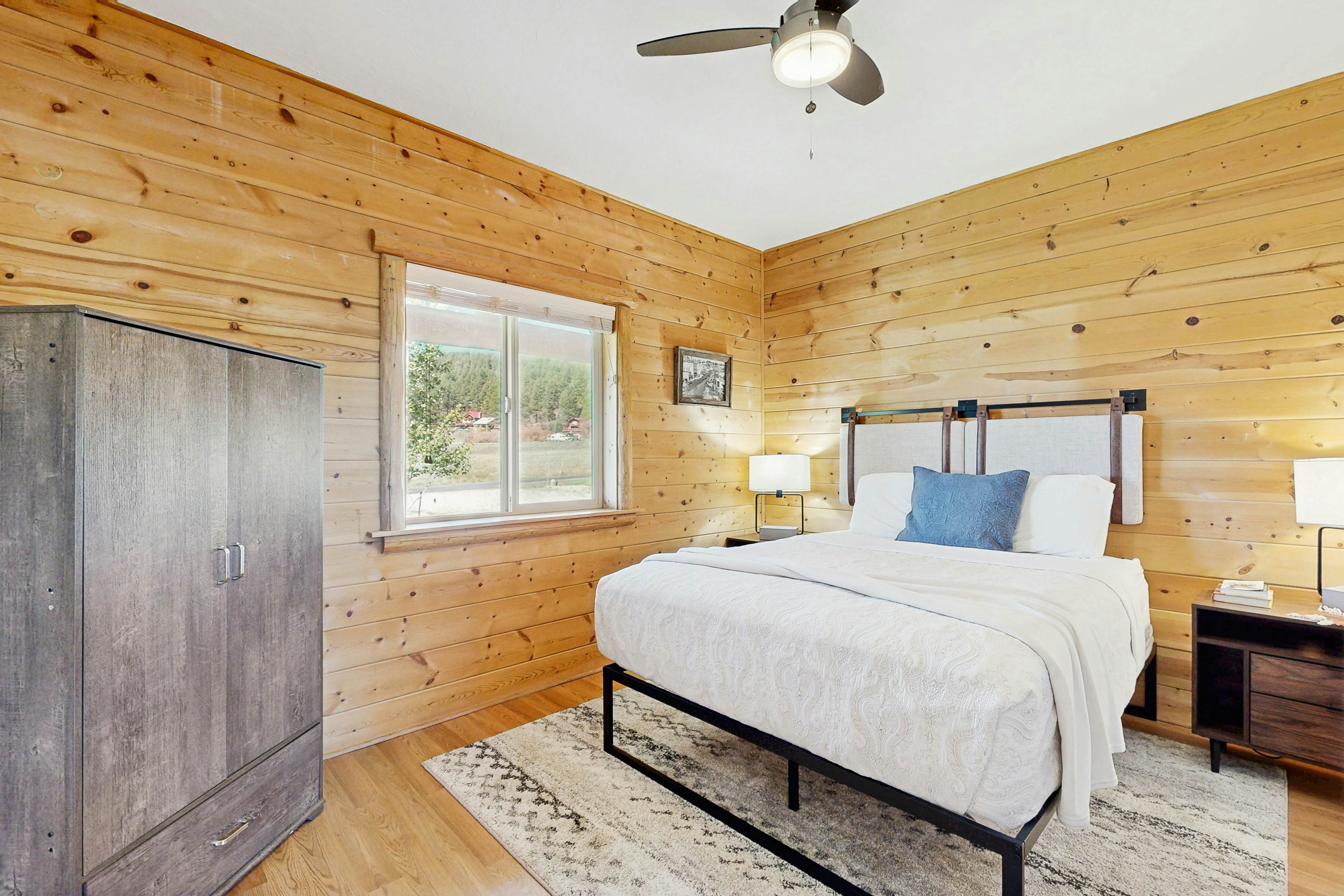 Riverfront Lodge | Hot Tub | Game Room