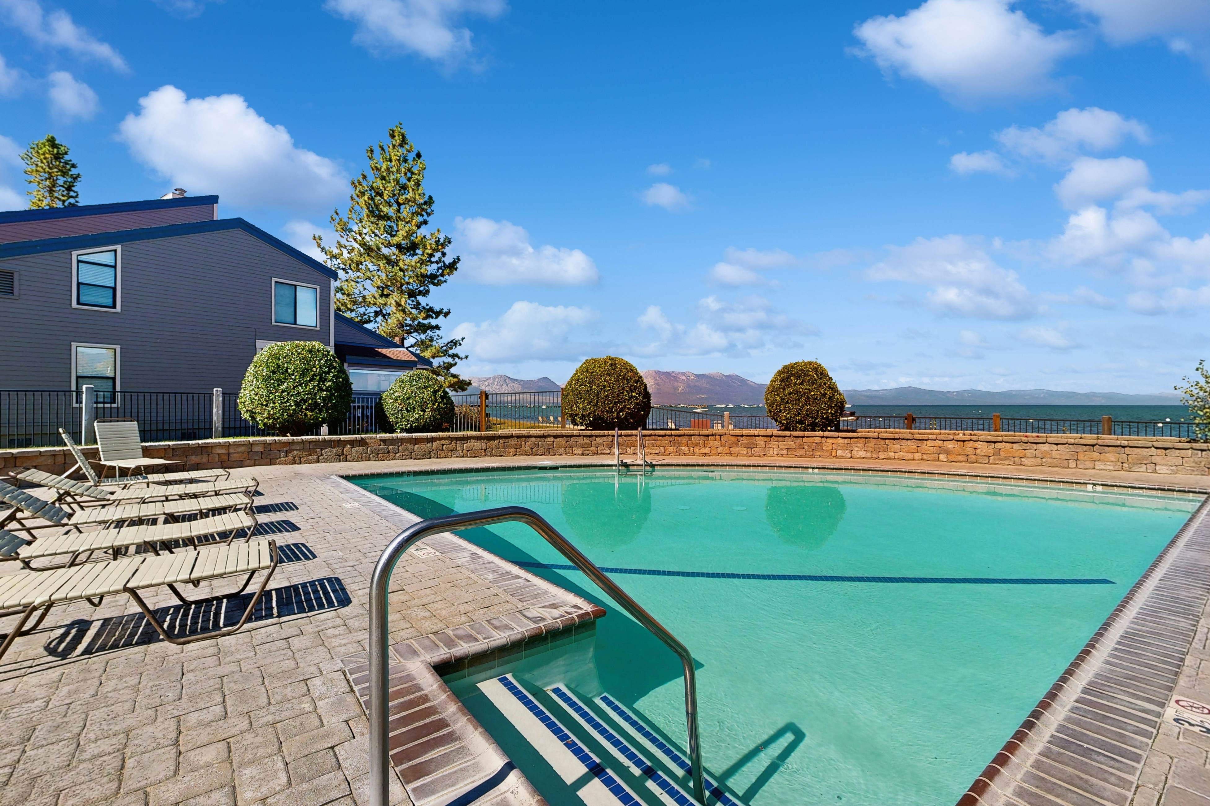 Lakeland Village 323