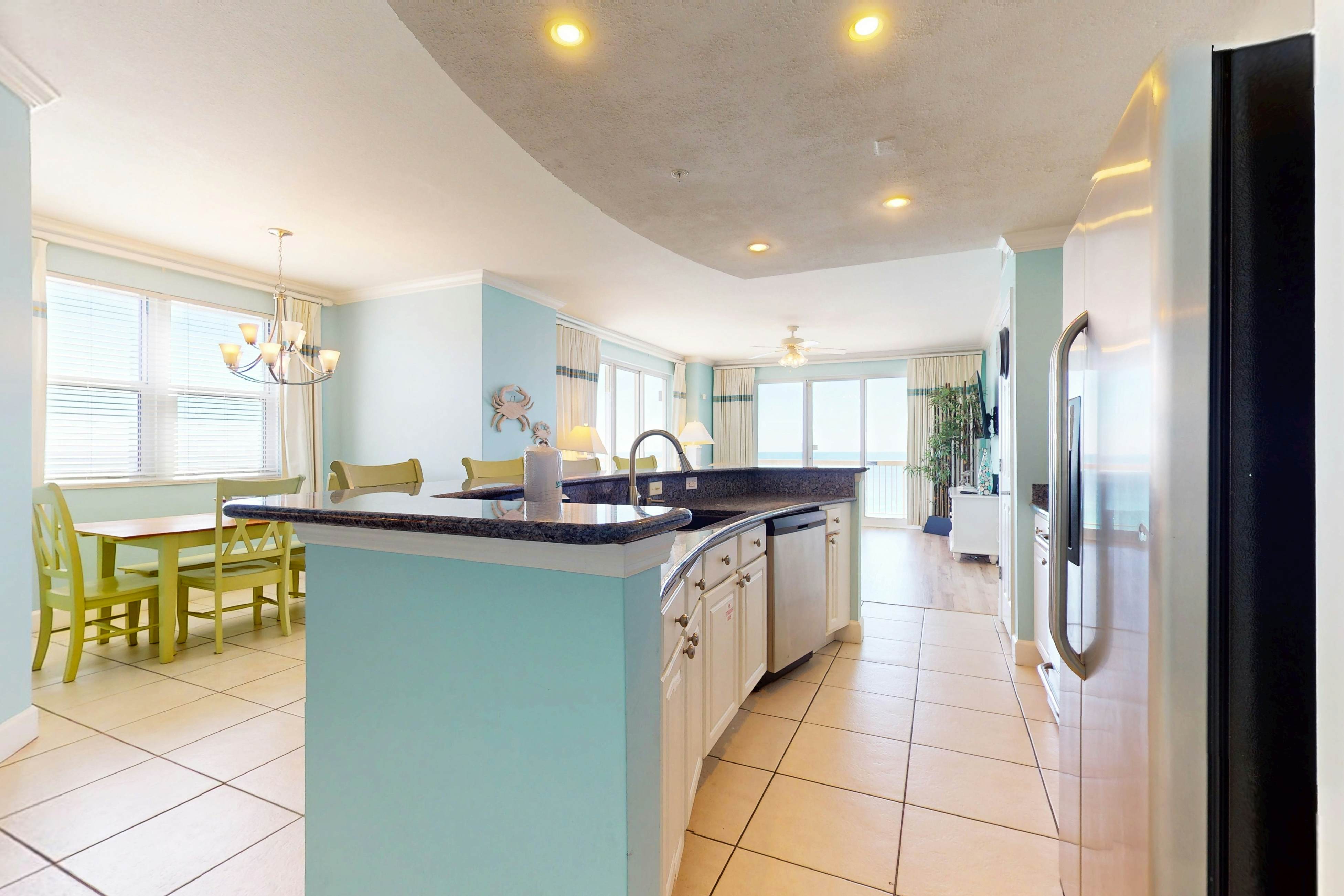 Sunrise Beach 1101 - Beachfront Condo