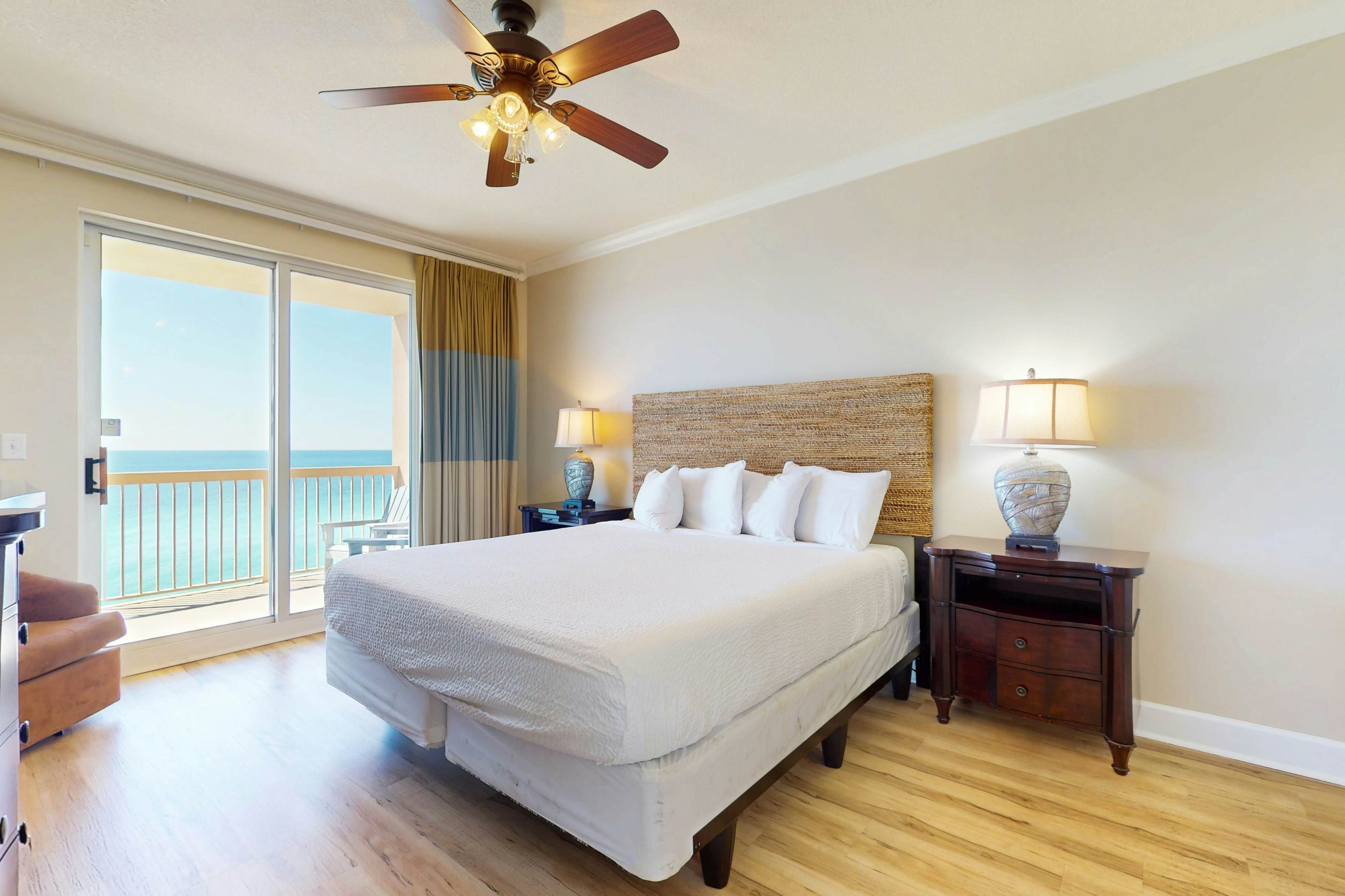 Sunrise Beach 1101 - Beachfront Condo