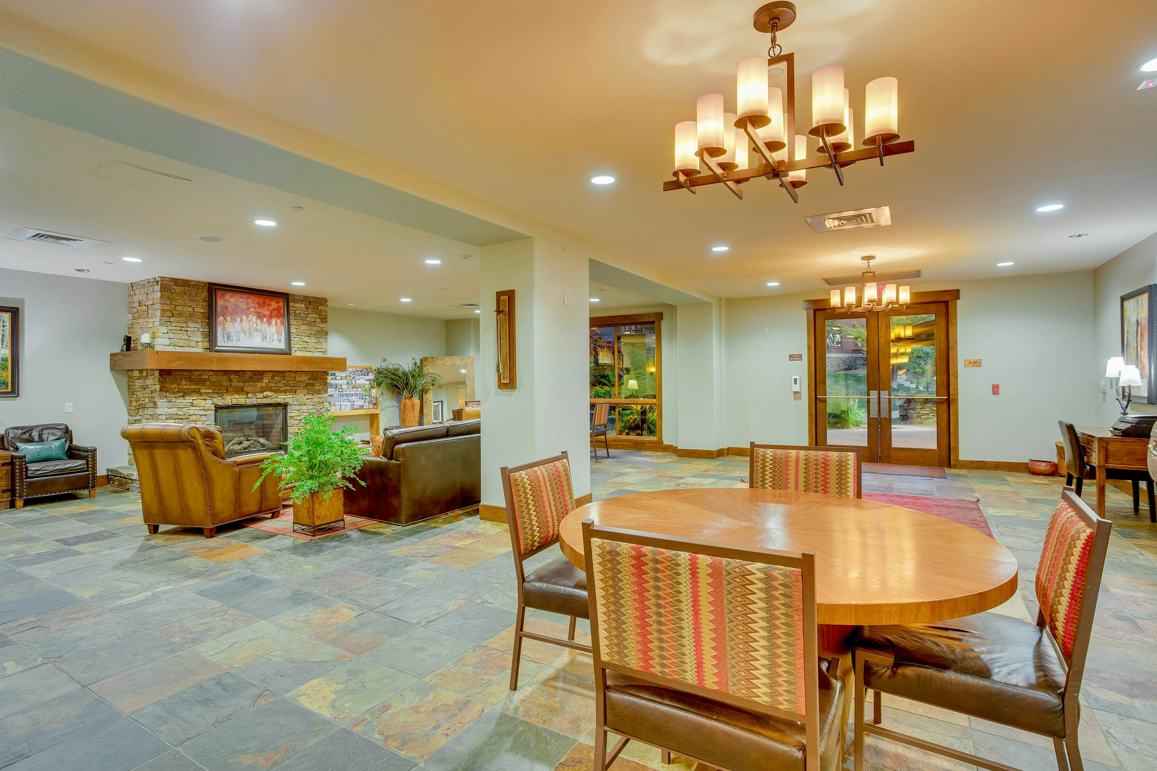 Trailhead Lodge 5109