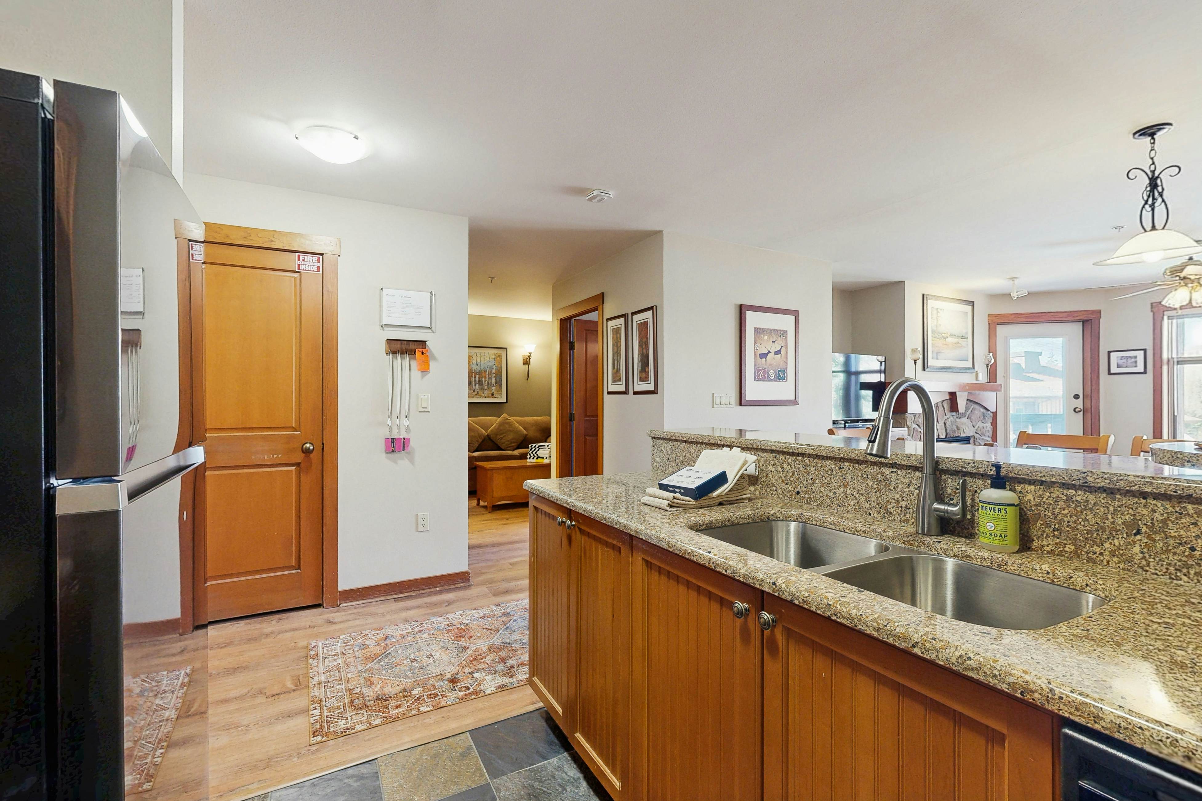 Eagle Springs East 402 - Buffaloberry Suite