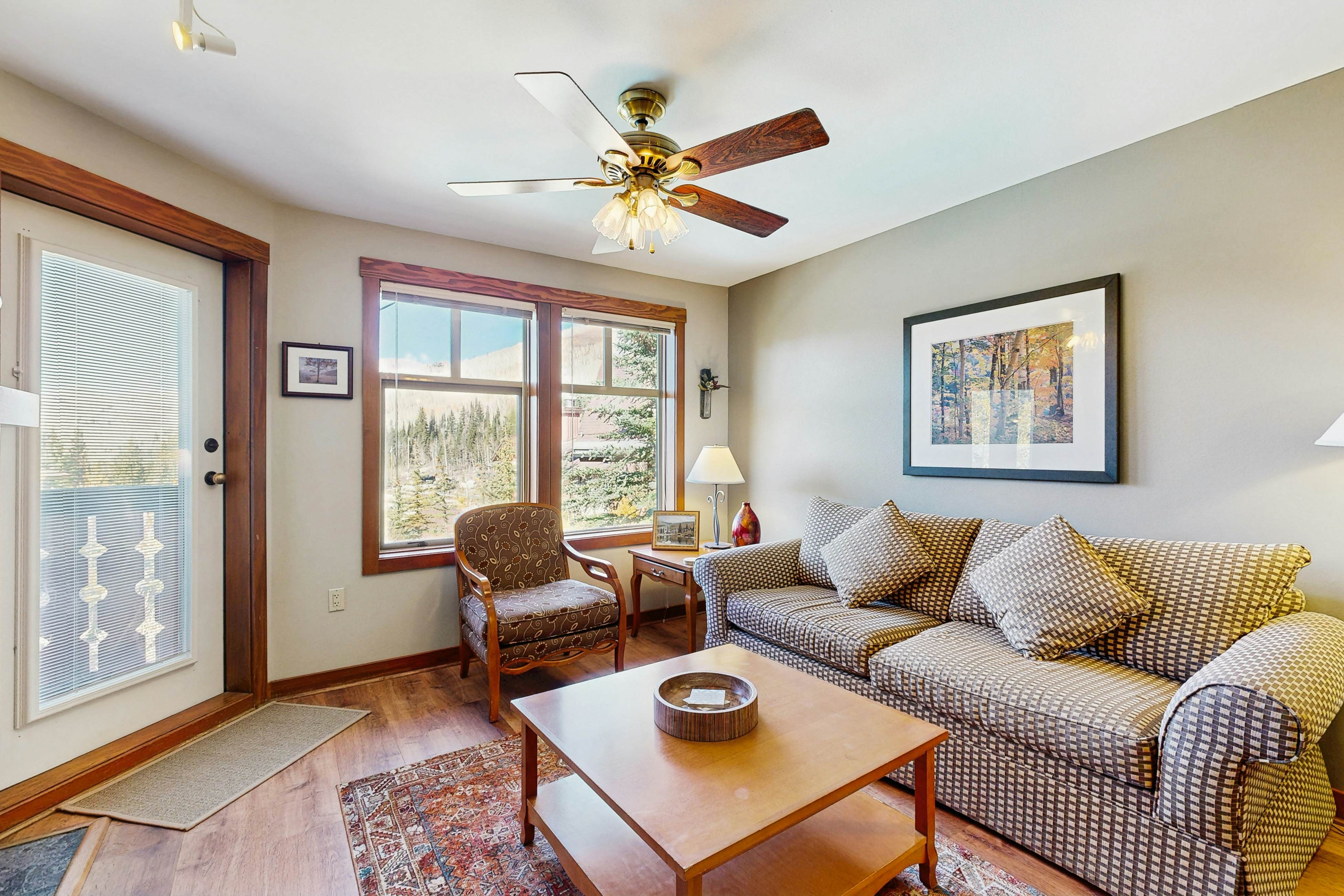 Eagle Springs East 402 - Buffaloberry Suite