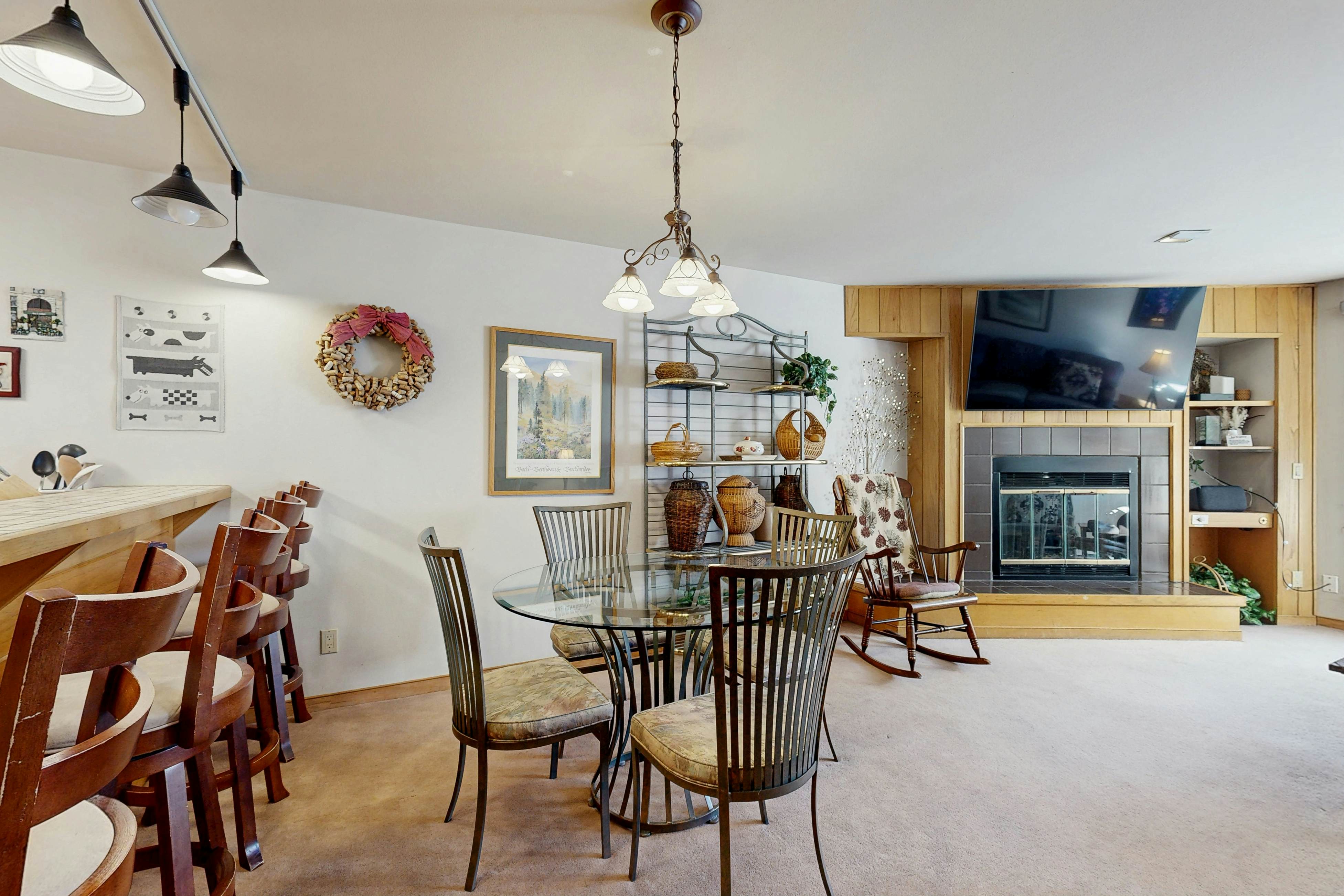 Ski Run Condominiums 203