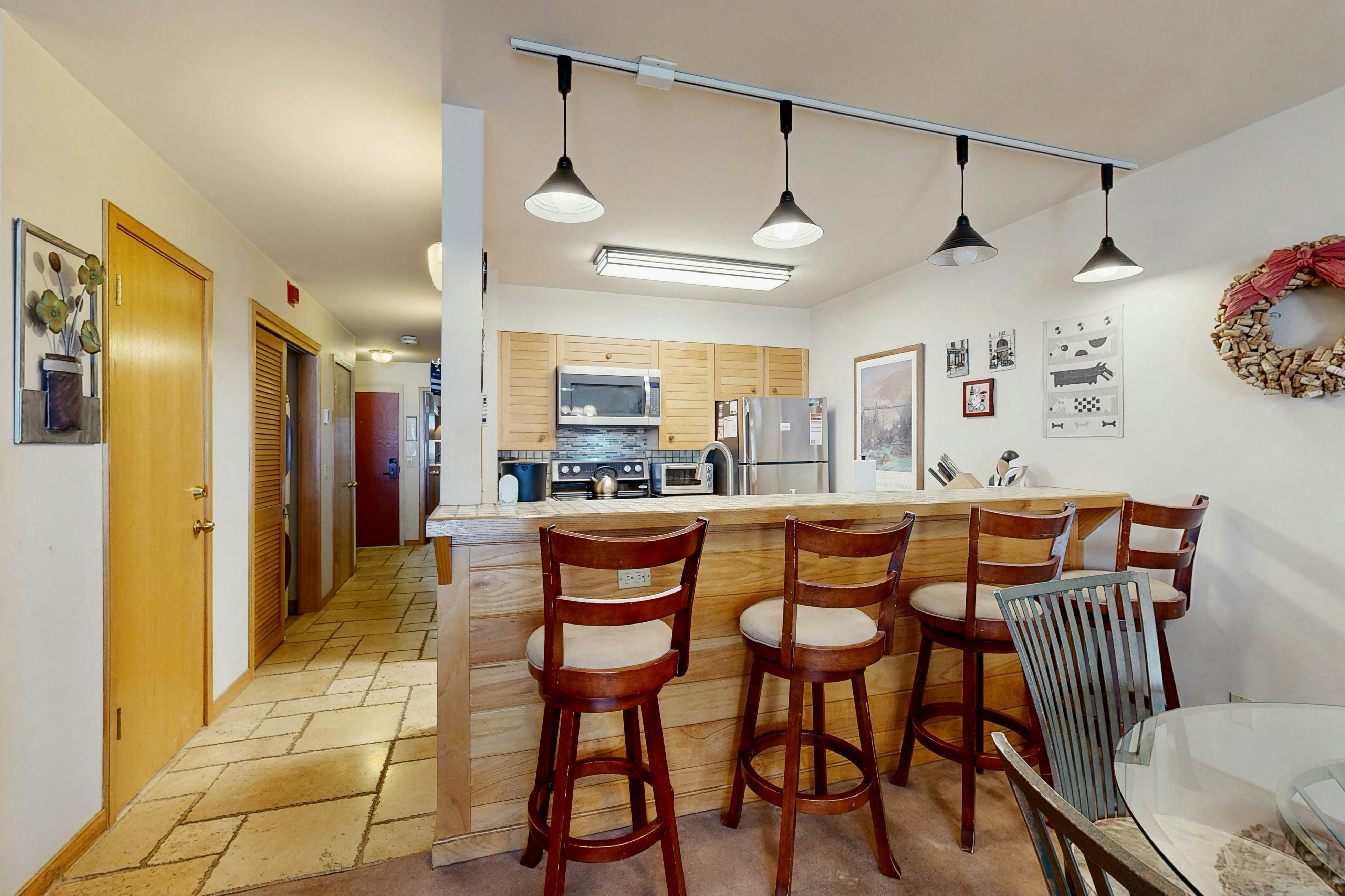 Ski Run Condominiums 203