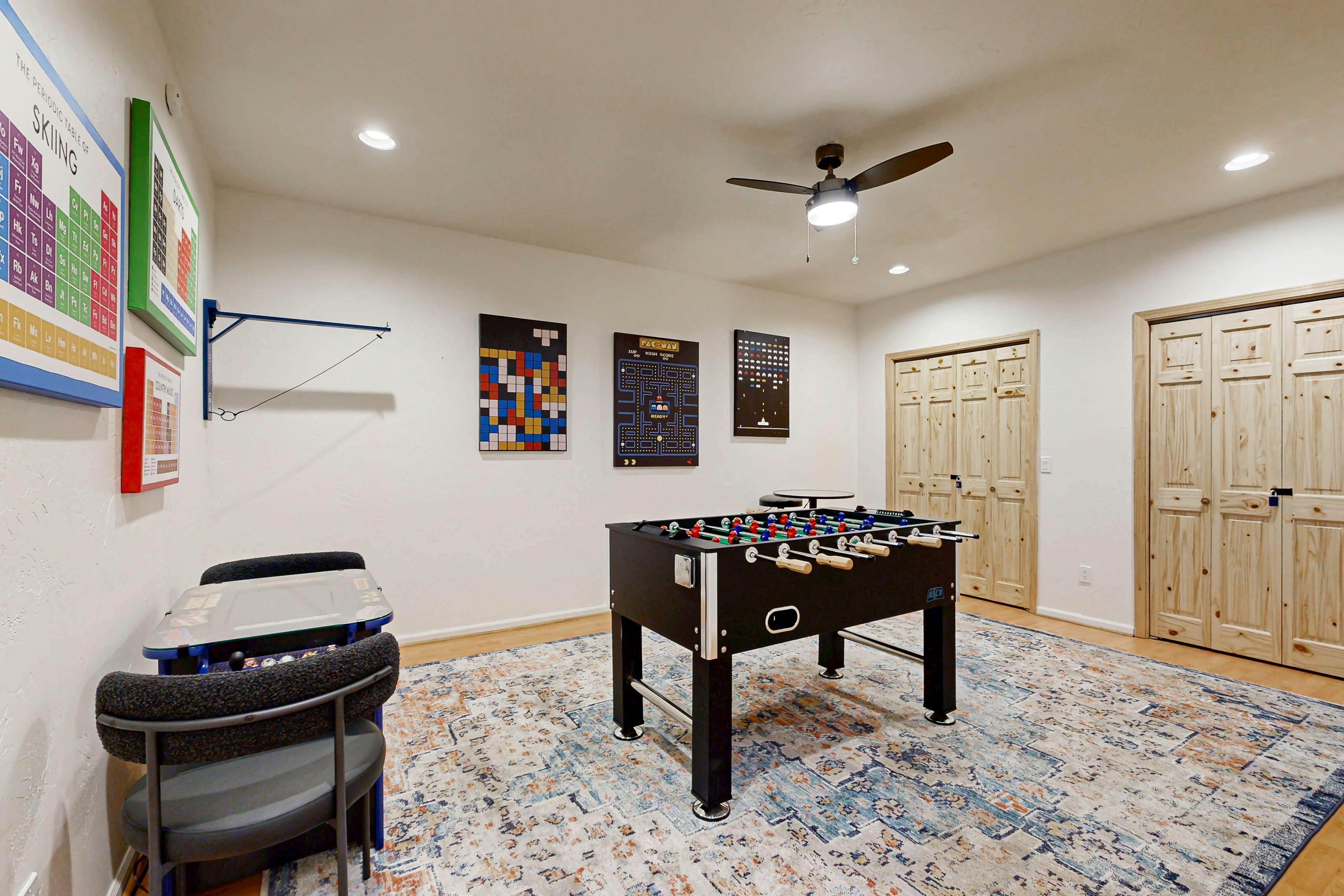 Riverfront Lodge | Hot Tub | Game Room