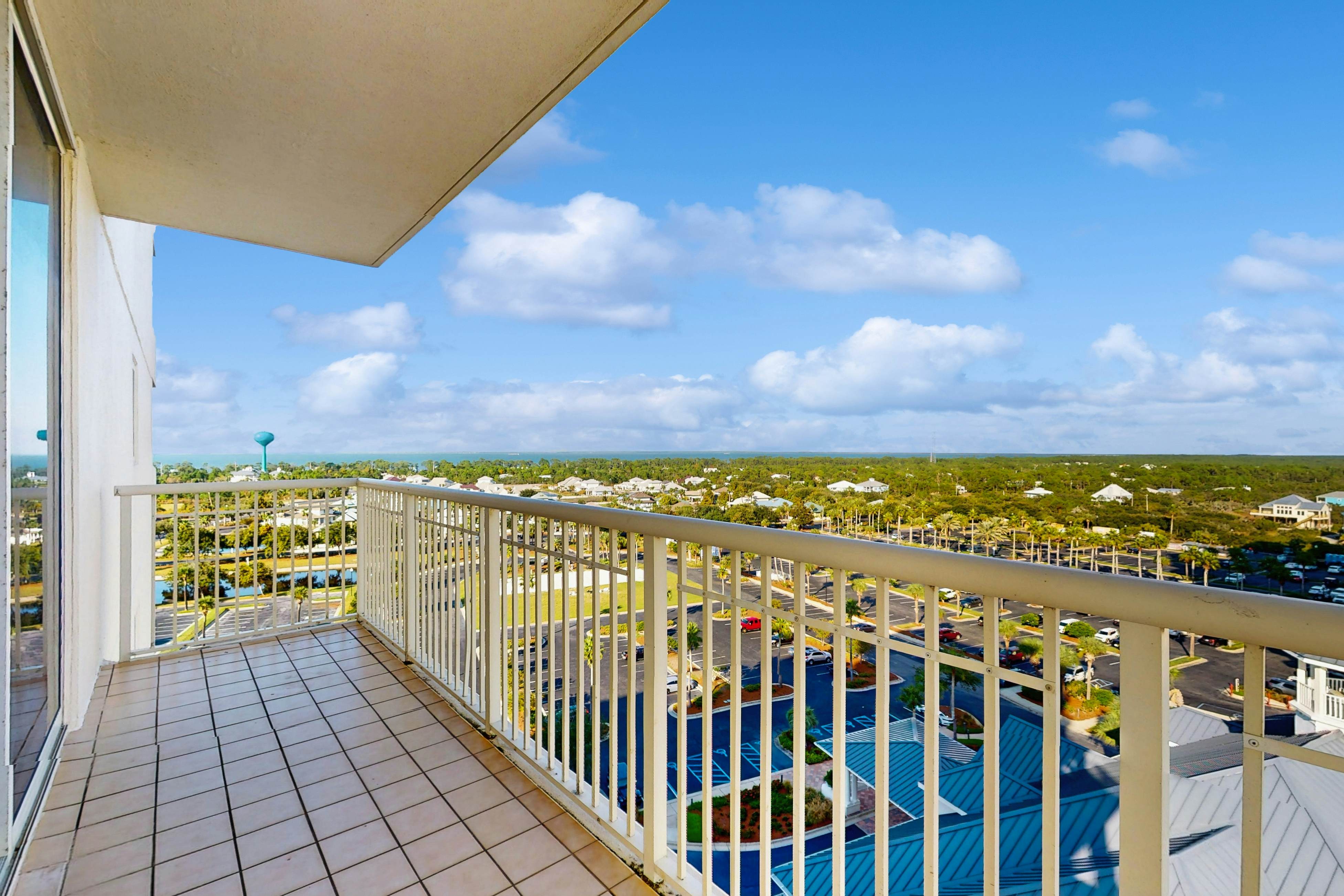 The Beach Club 1001C