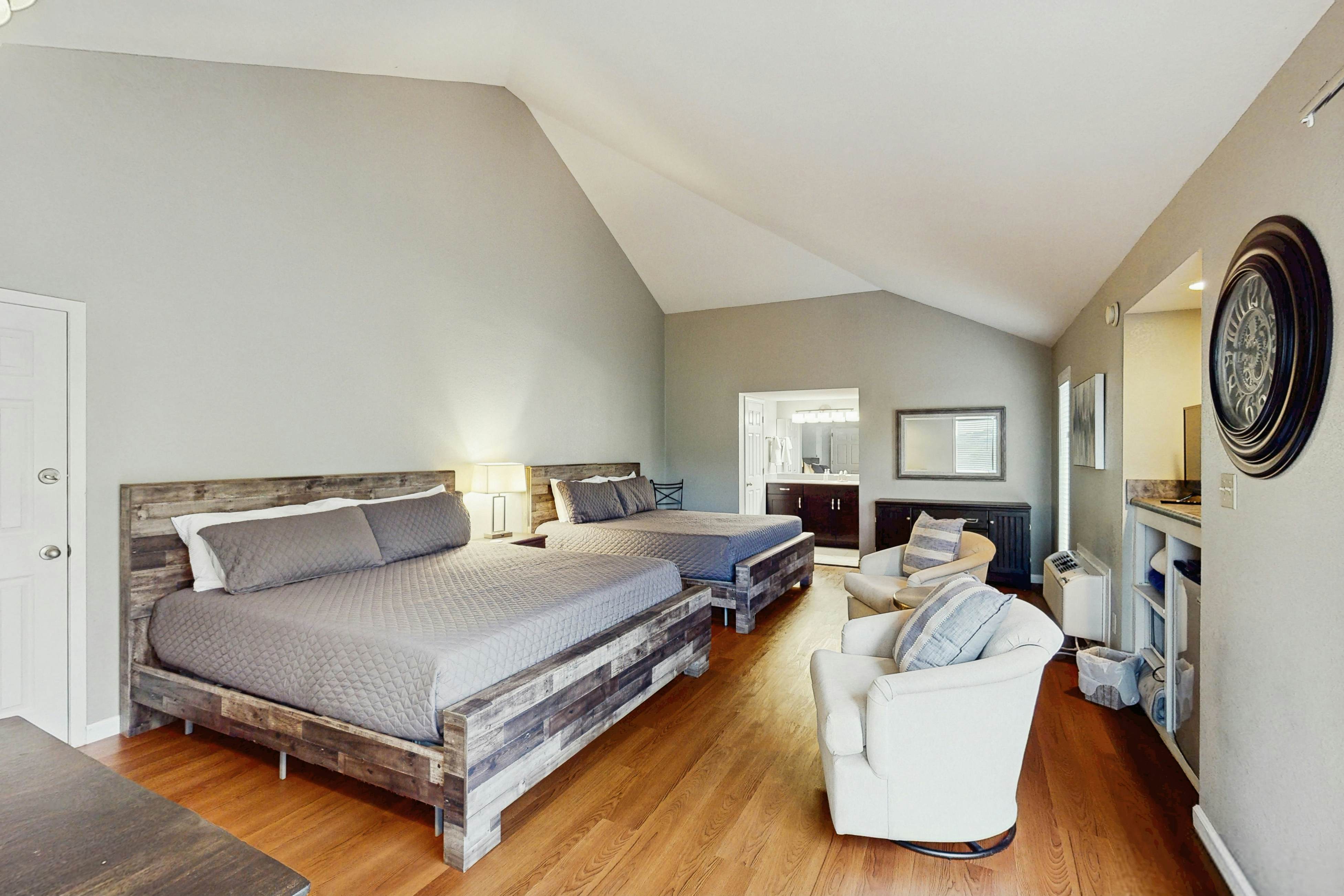 Osage Beach King’s Escape-Unit C