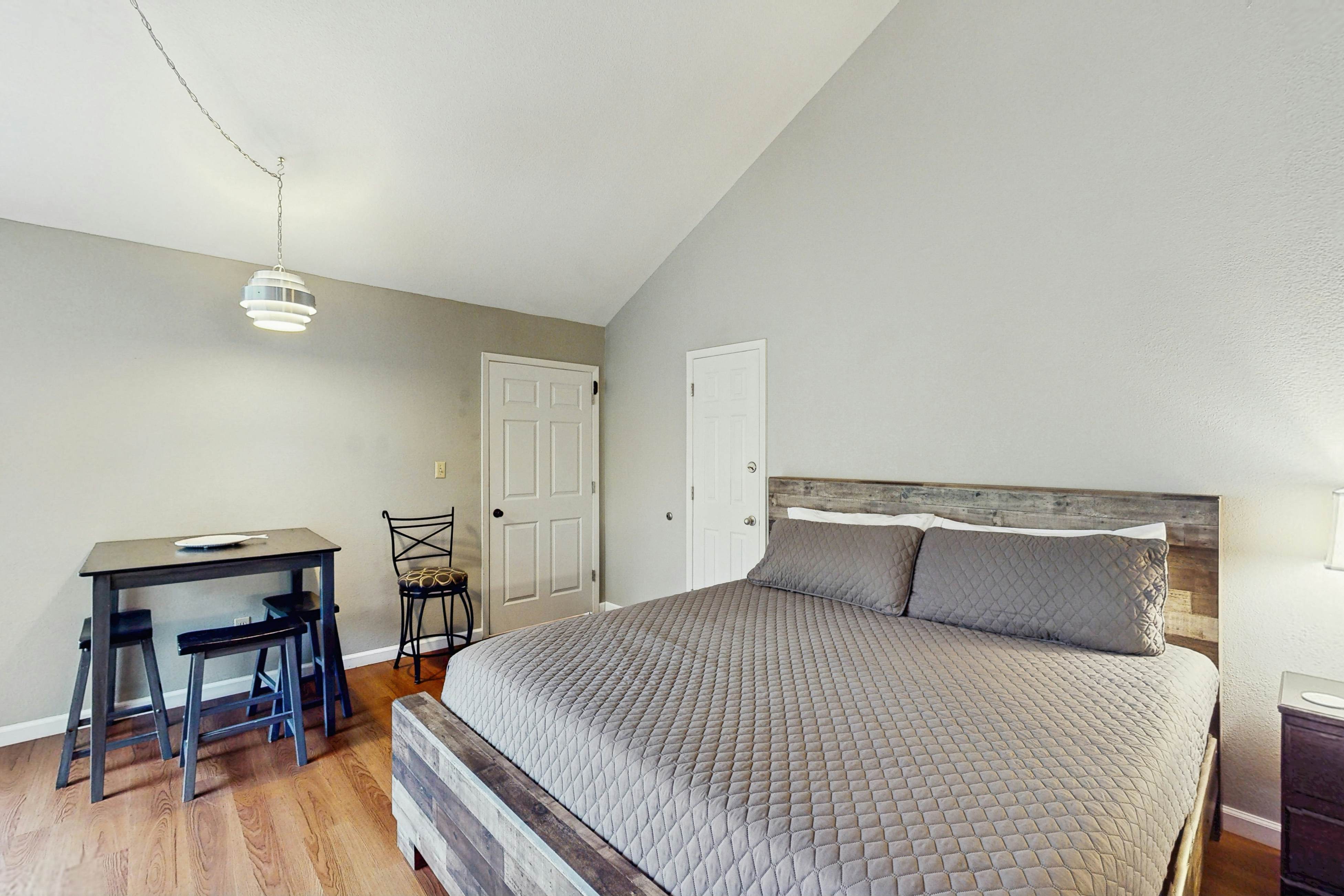 Osage Beach King’s Escape-Unit C