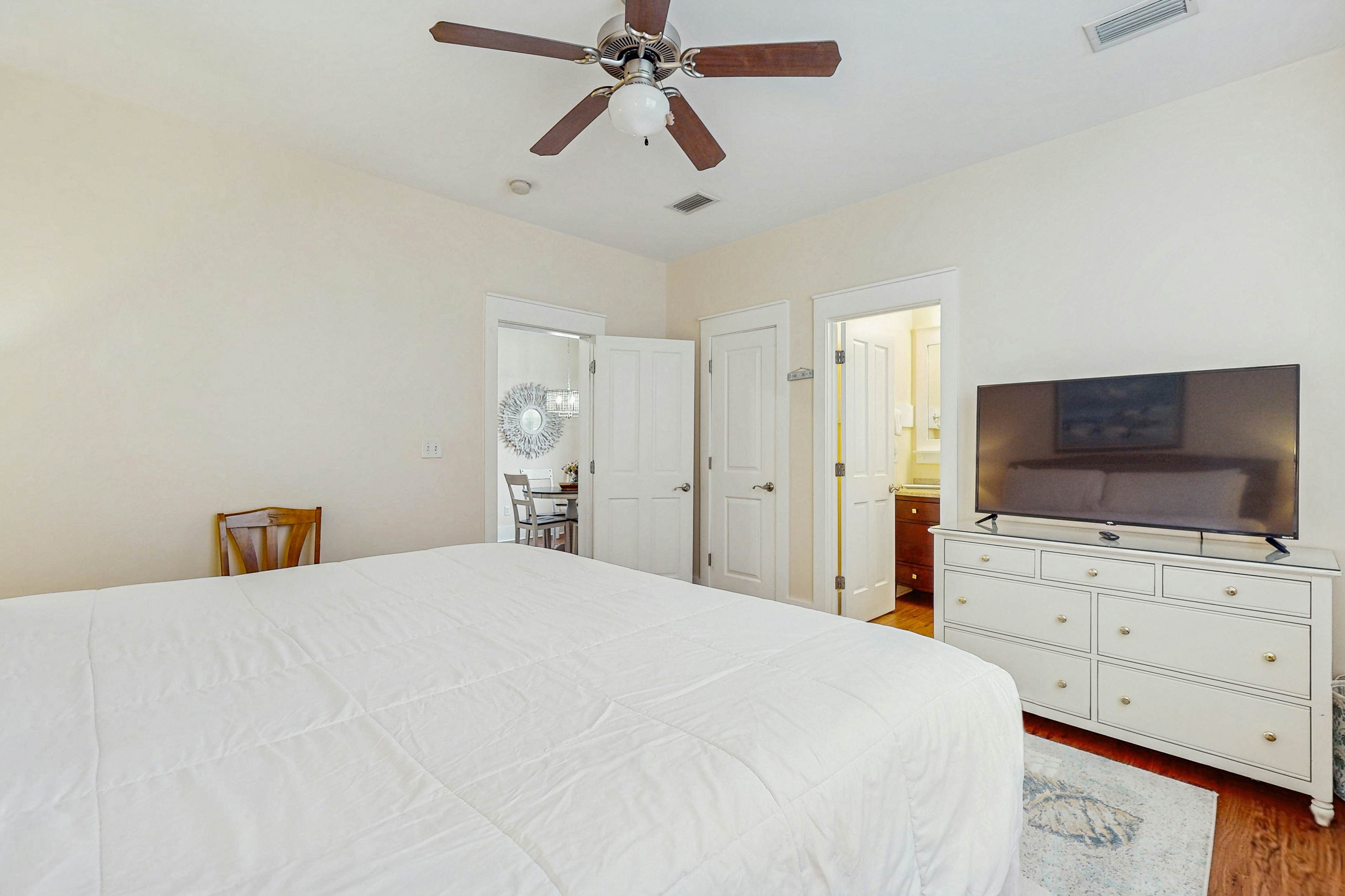 Barefoot Cottages D135 : Sandy Turtle