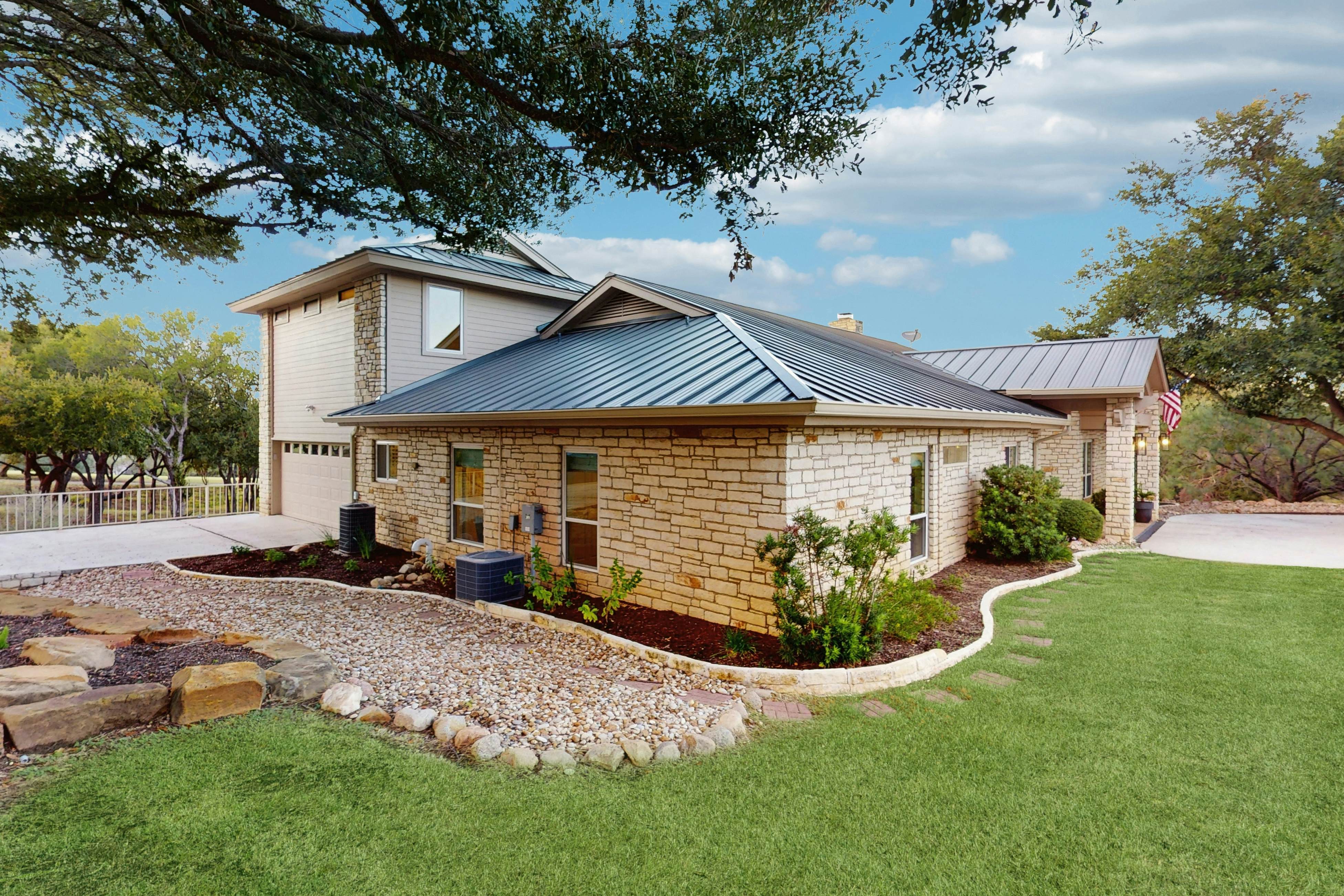 Getaway to Horseshoe Bay