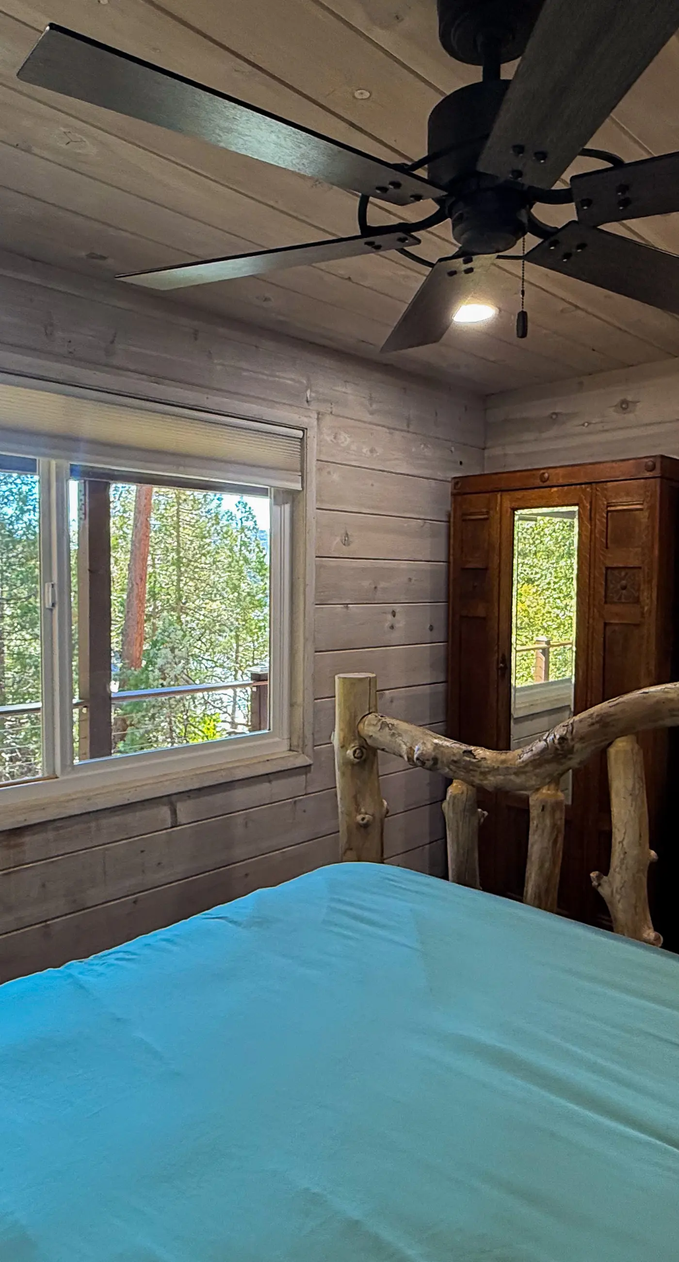 Todd's Lakeside Getaway