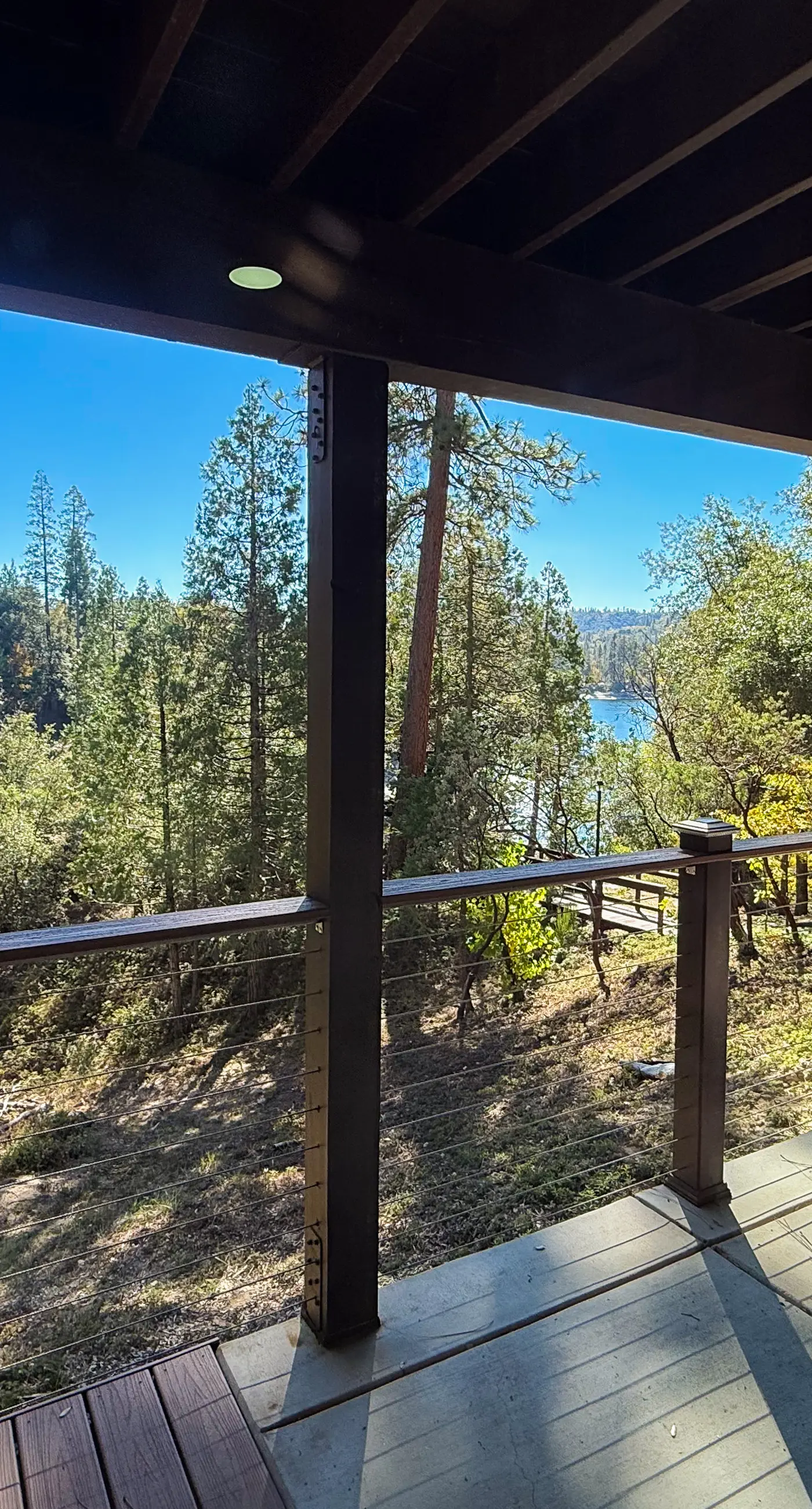 Todd's Lakeside Getaway