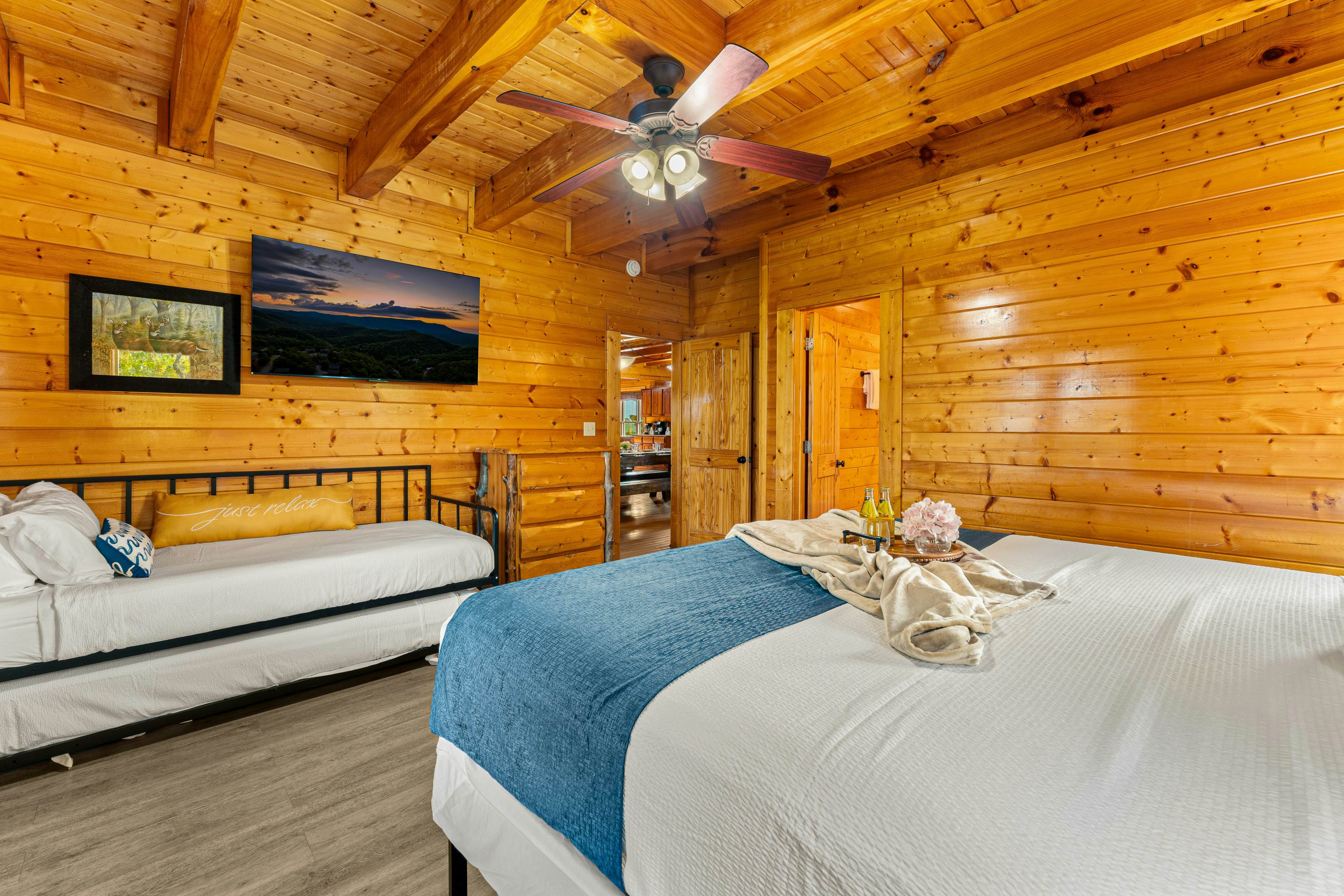 Legacy Mountain Resort - Left on Top of the World