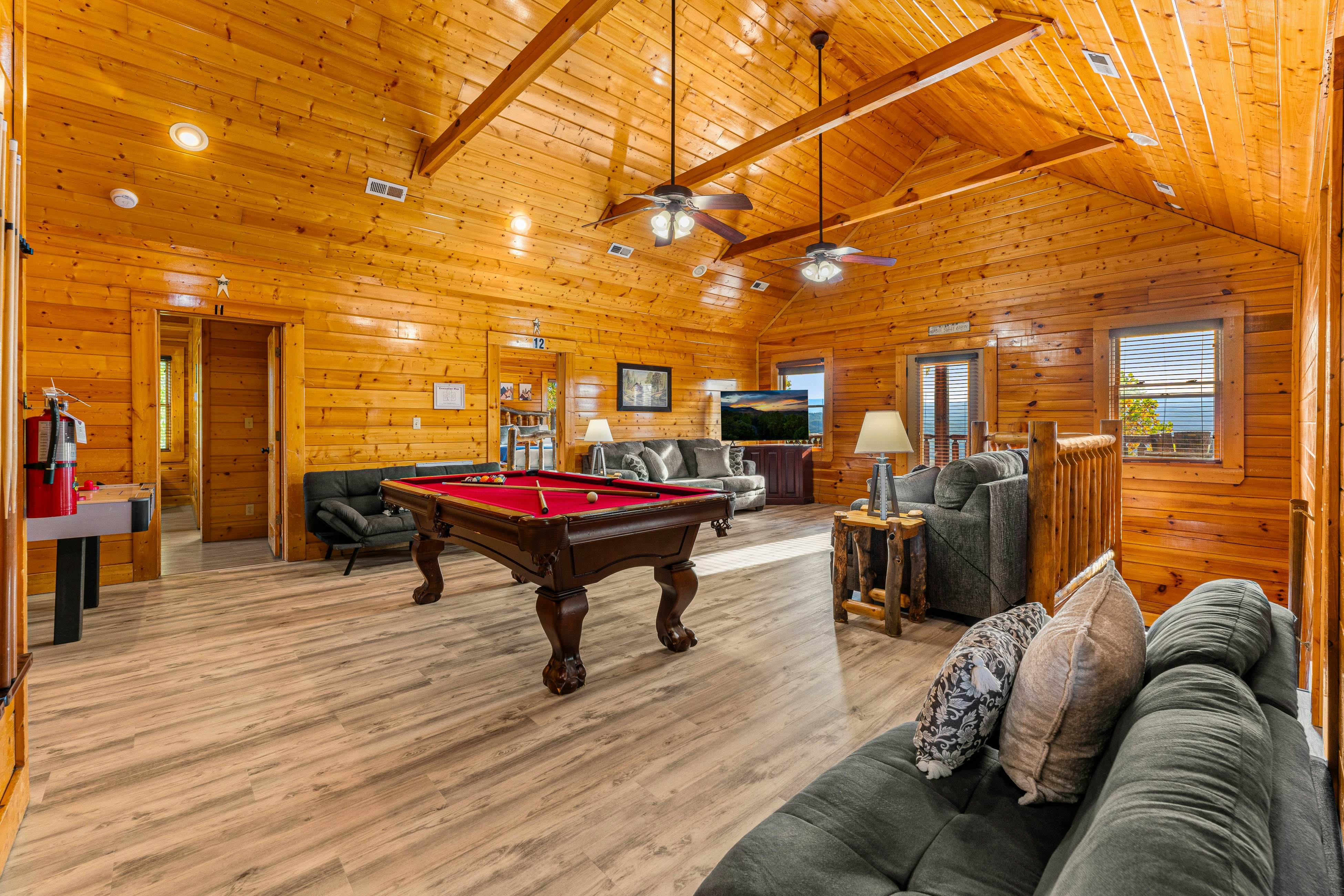 Legacy Mountain Resort - Left on Top of the World