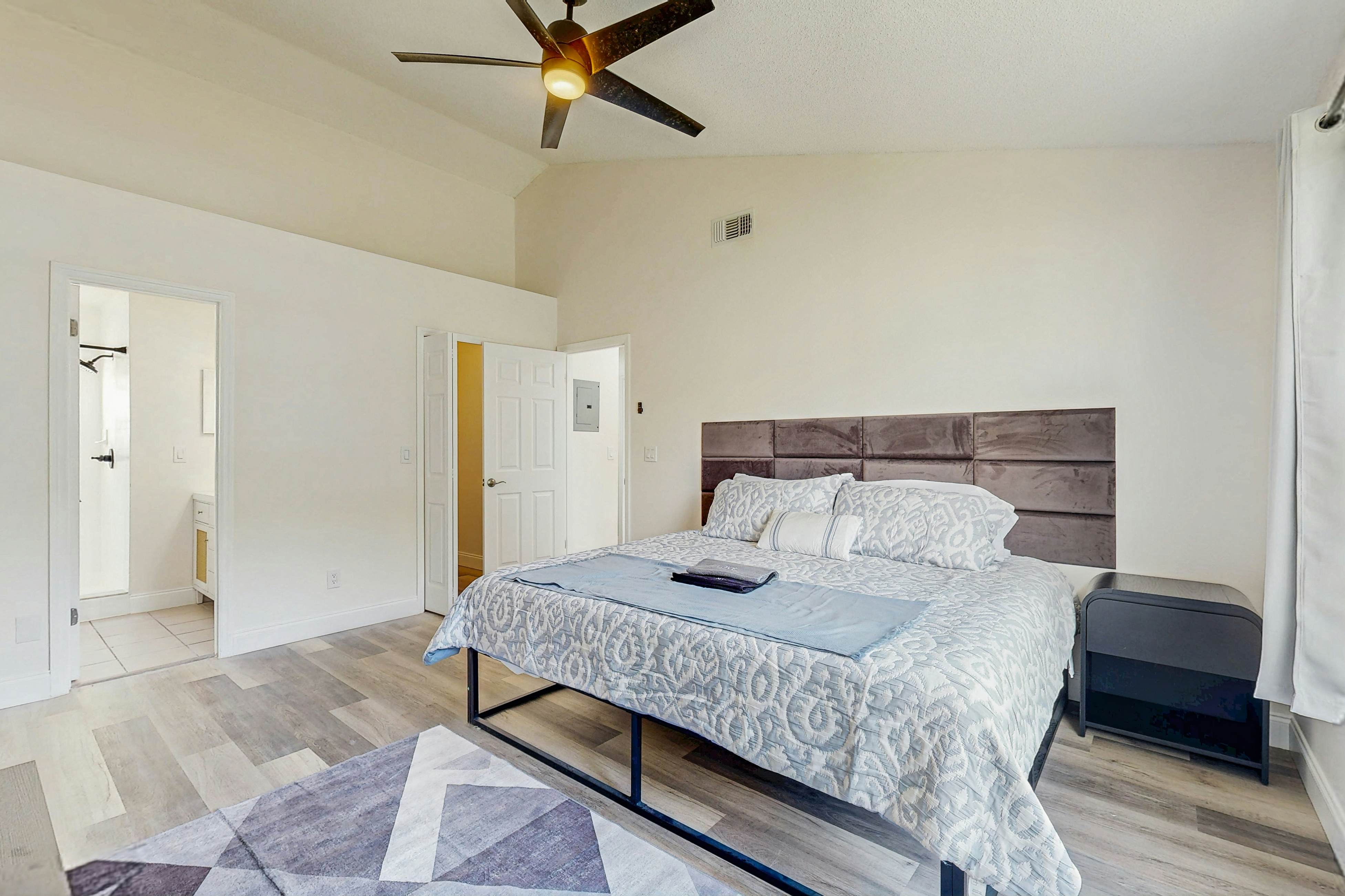 Laguna Life Vacations