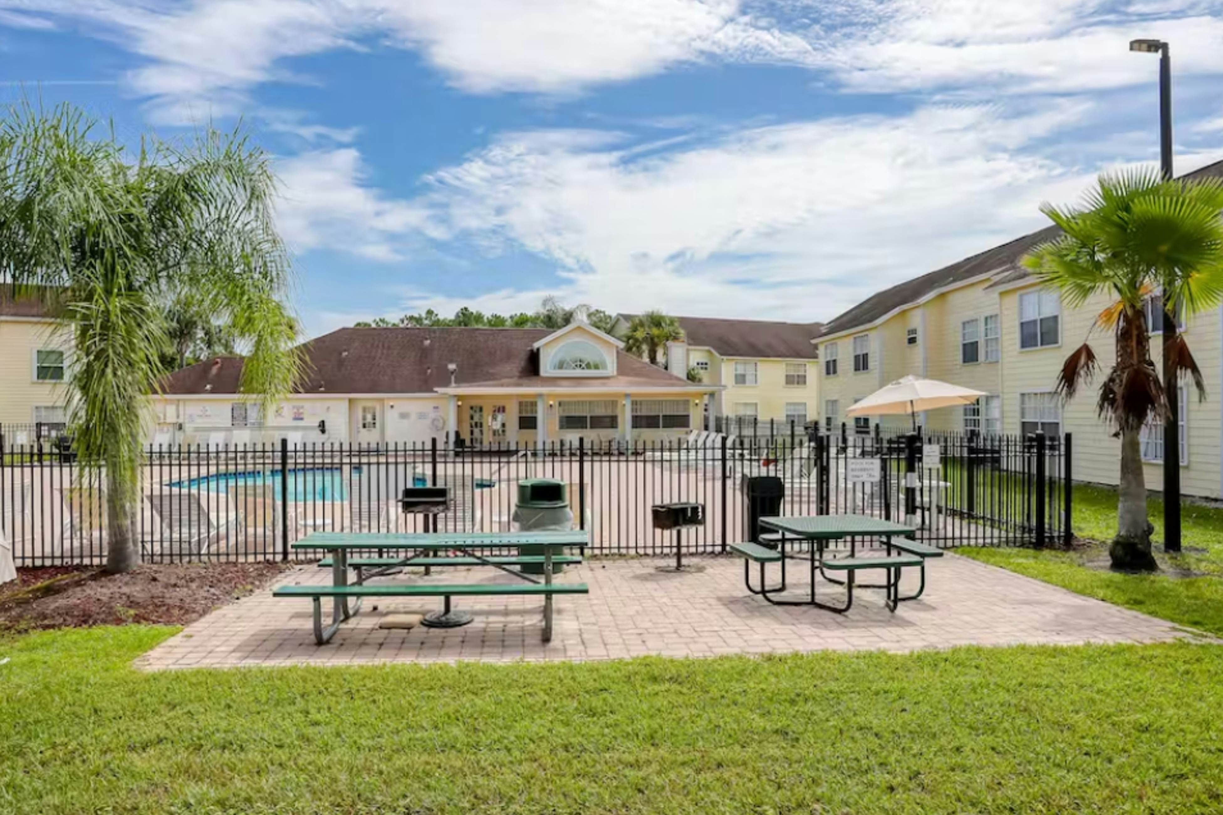 Laguna Life Vacations