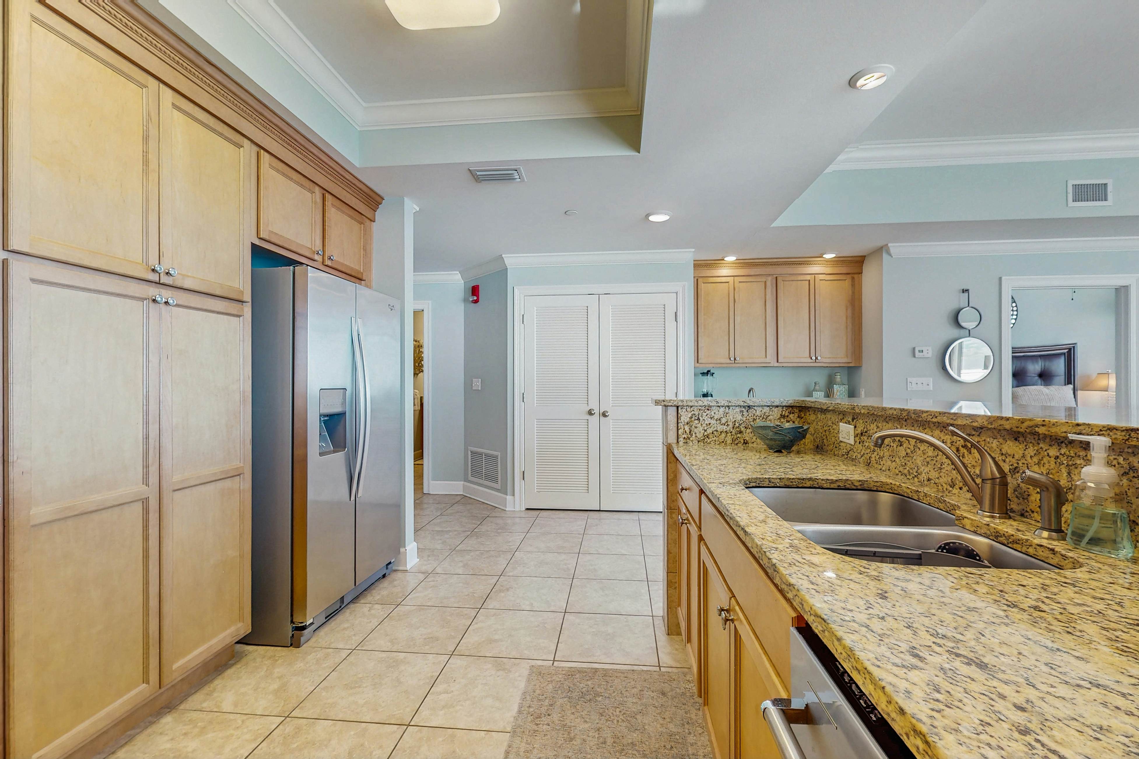 Phoenix Gulf Shores 1401 - Glamour on the Gulf