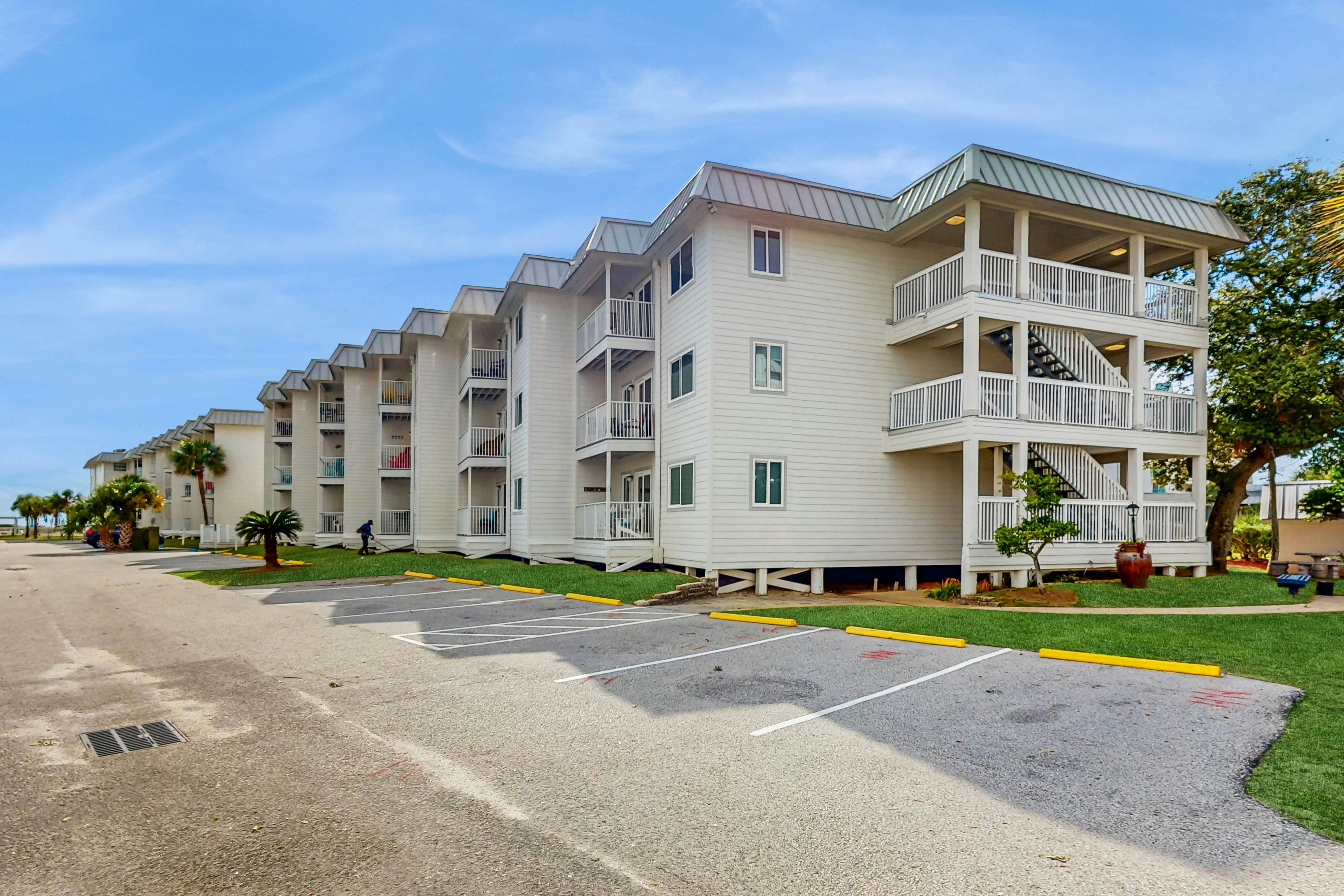 Plantation East #3121