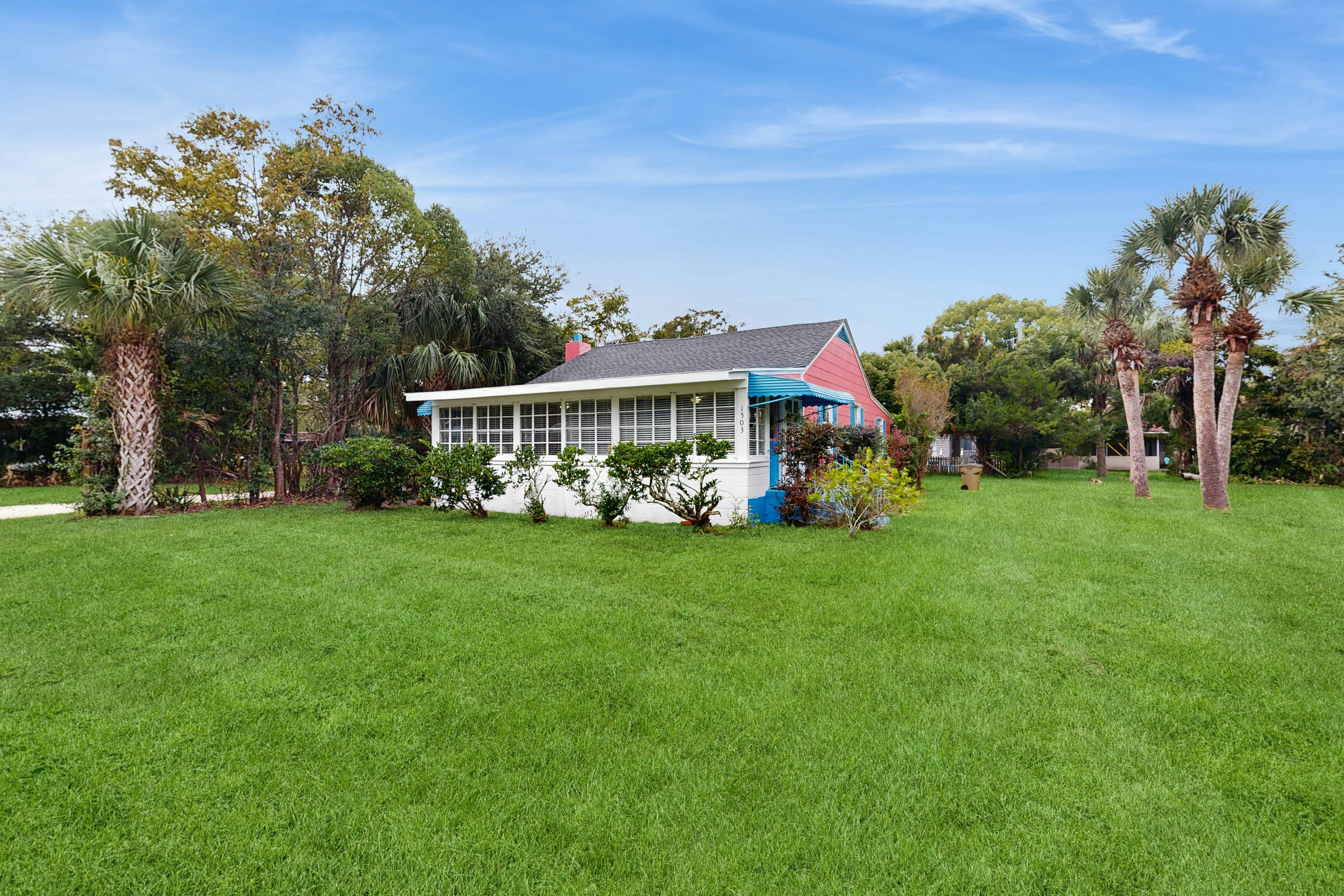 Beach Cottage on Jones