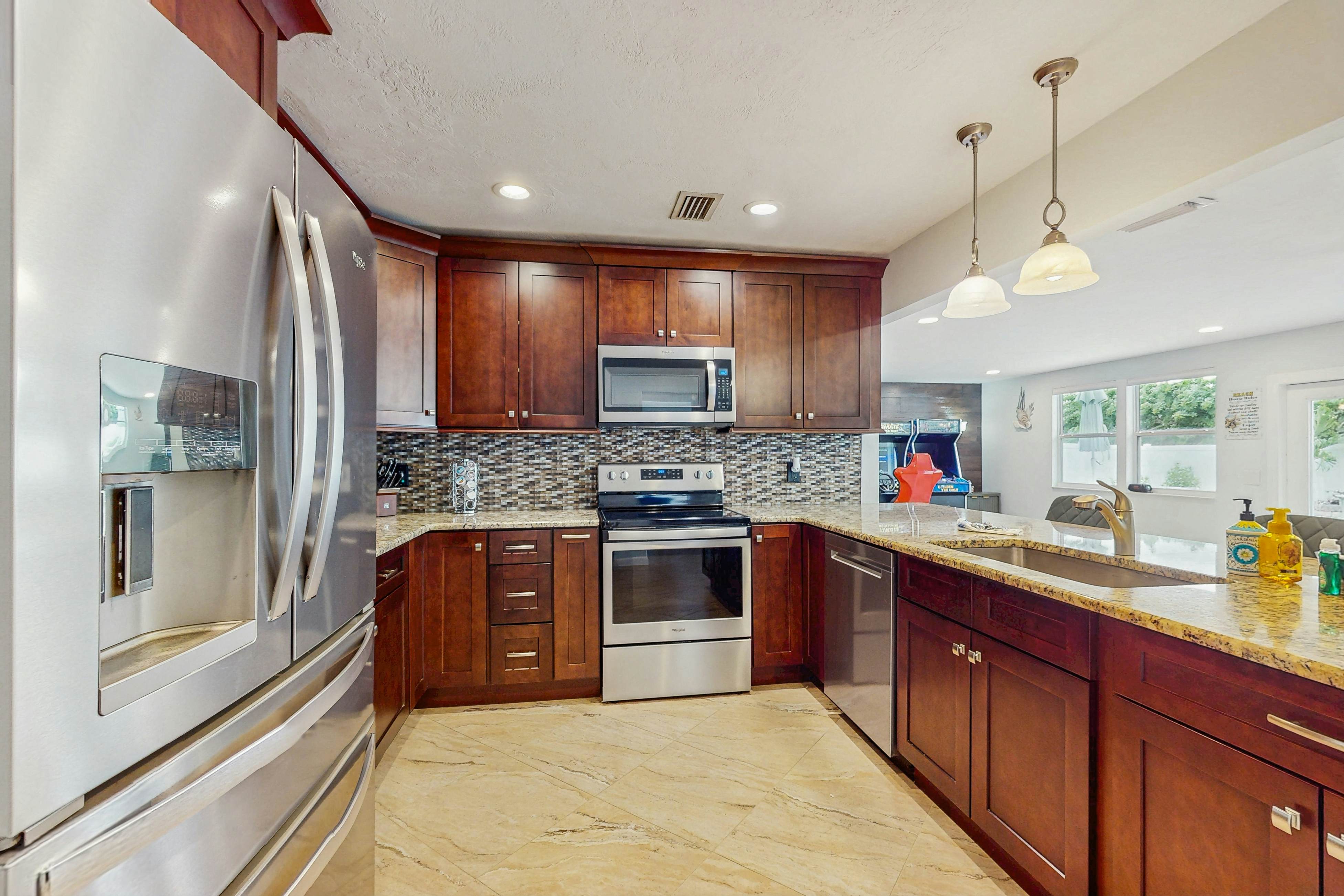 Good Times & Tan Lines