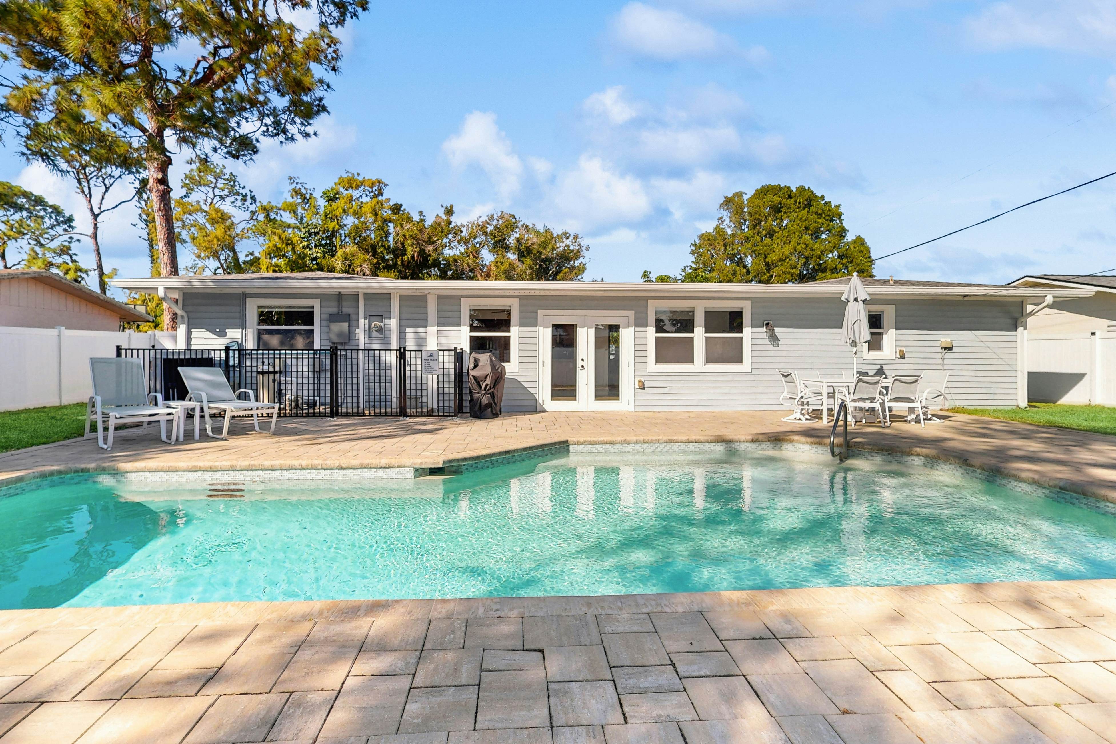 Good Times & Tan Lines