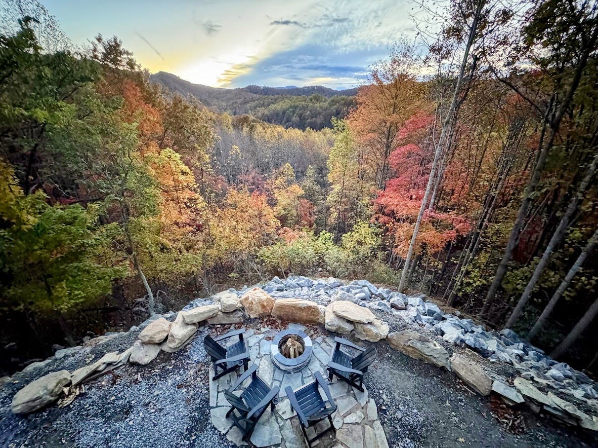 Sunset Mountain Lodge 