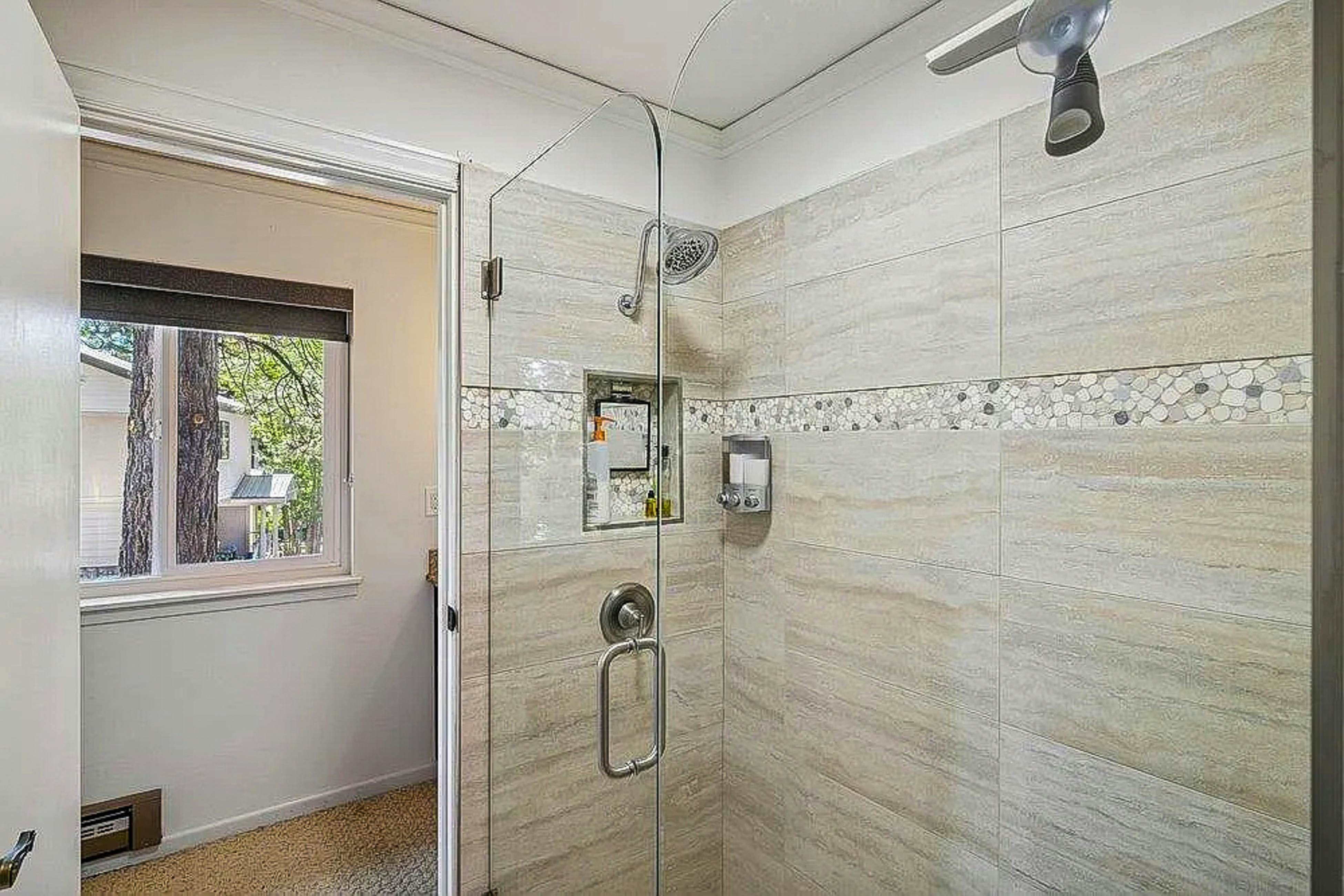 Summit & Shore Chalet 