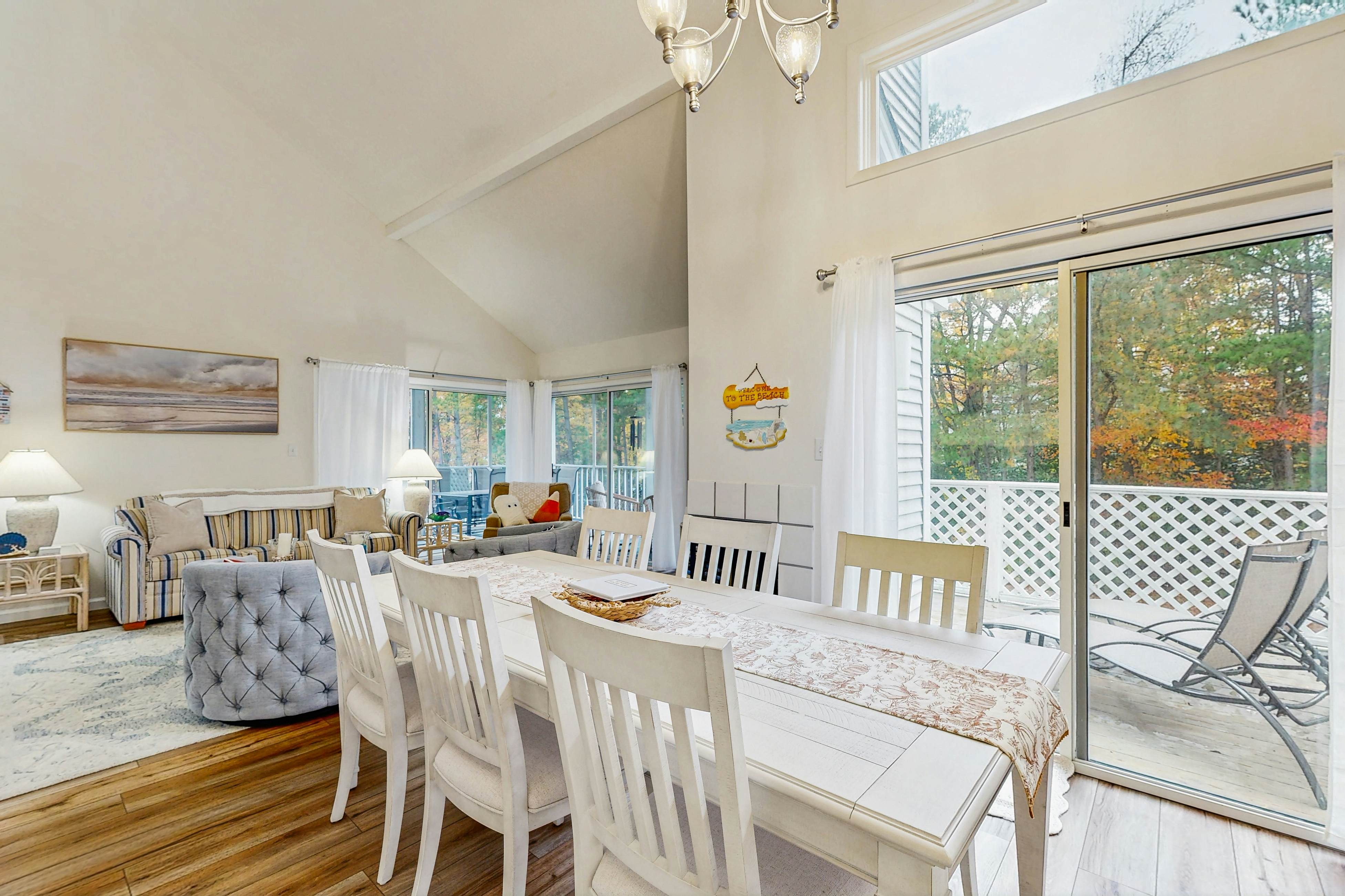 Sea Colony - 18003 Lakeview Ct