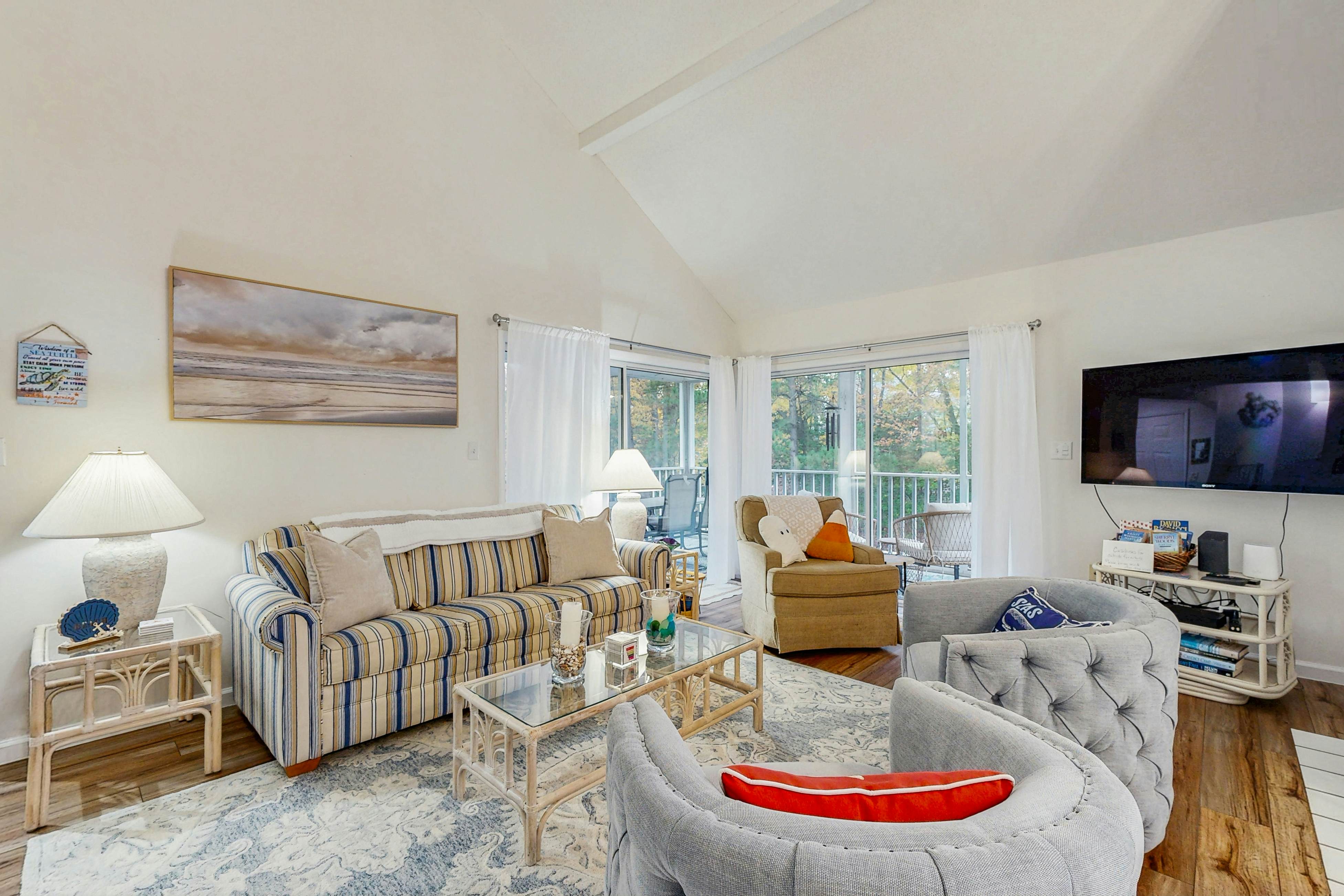 Sea Colony - 18003 Lakeview Ct