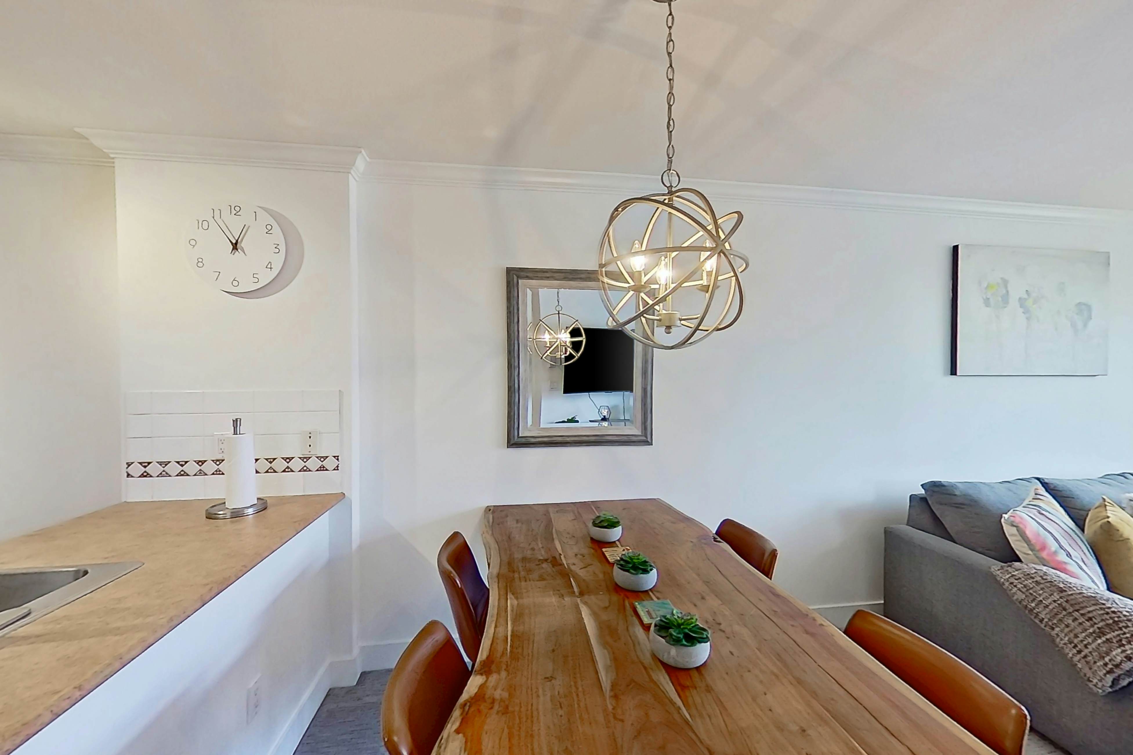 Town Plaza, Unit 427