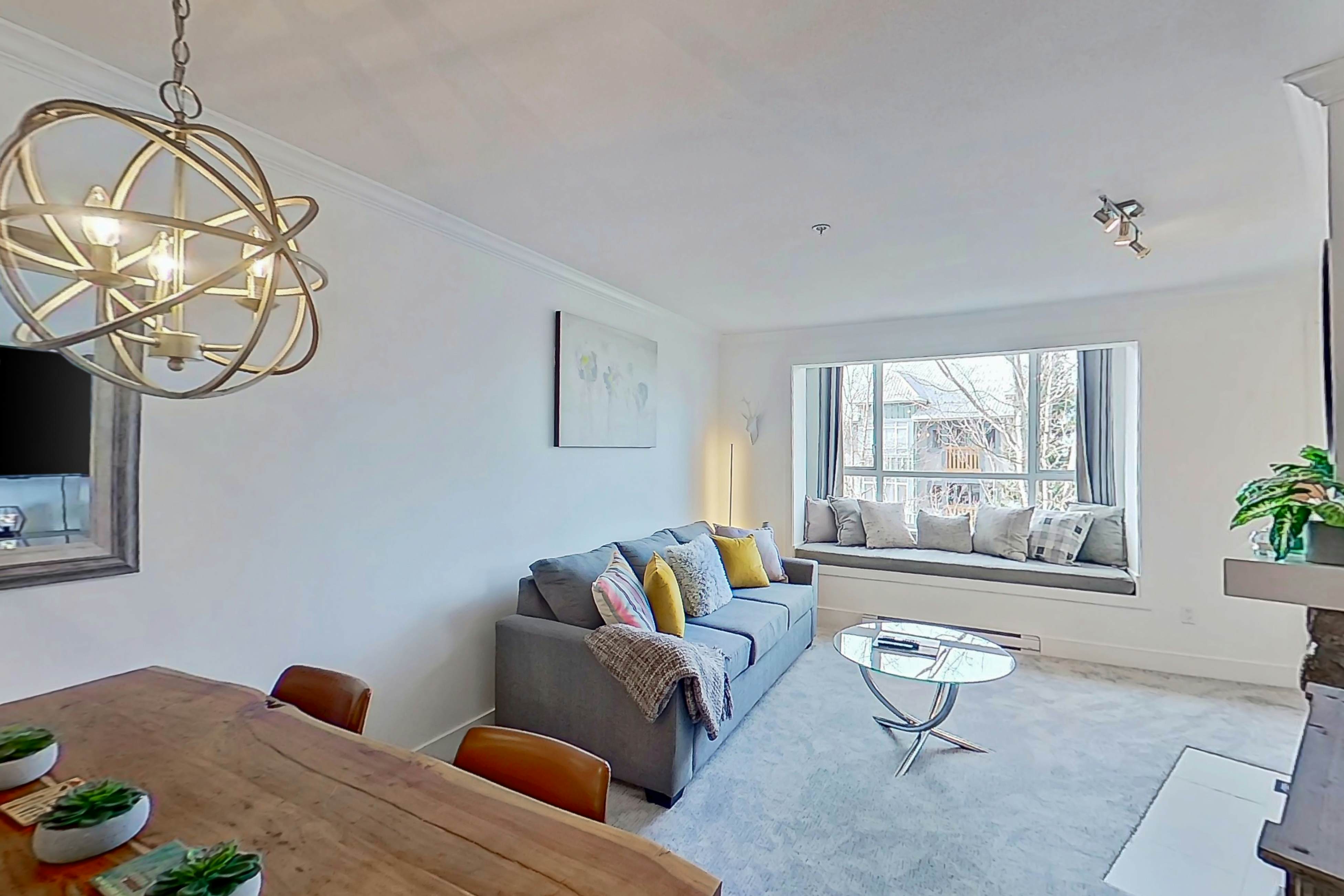 Town Plaza, Unit 427