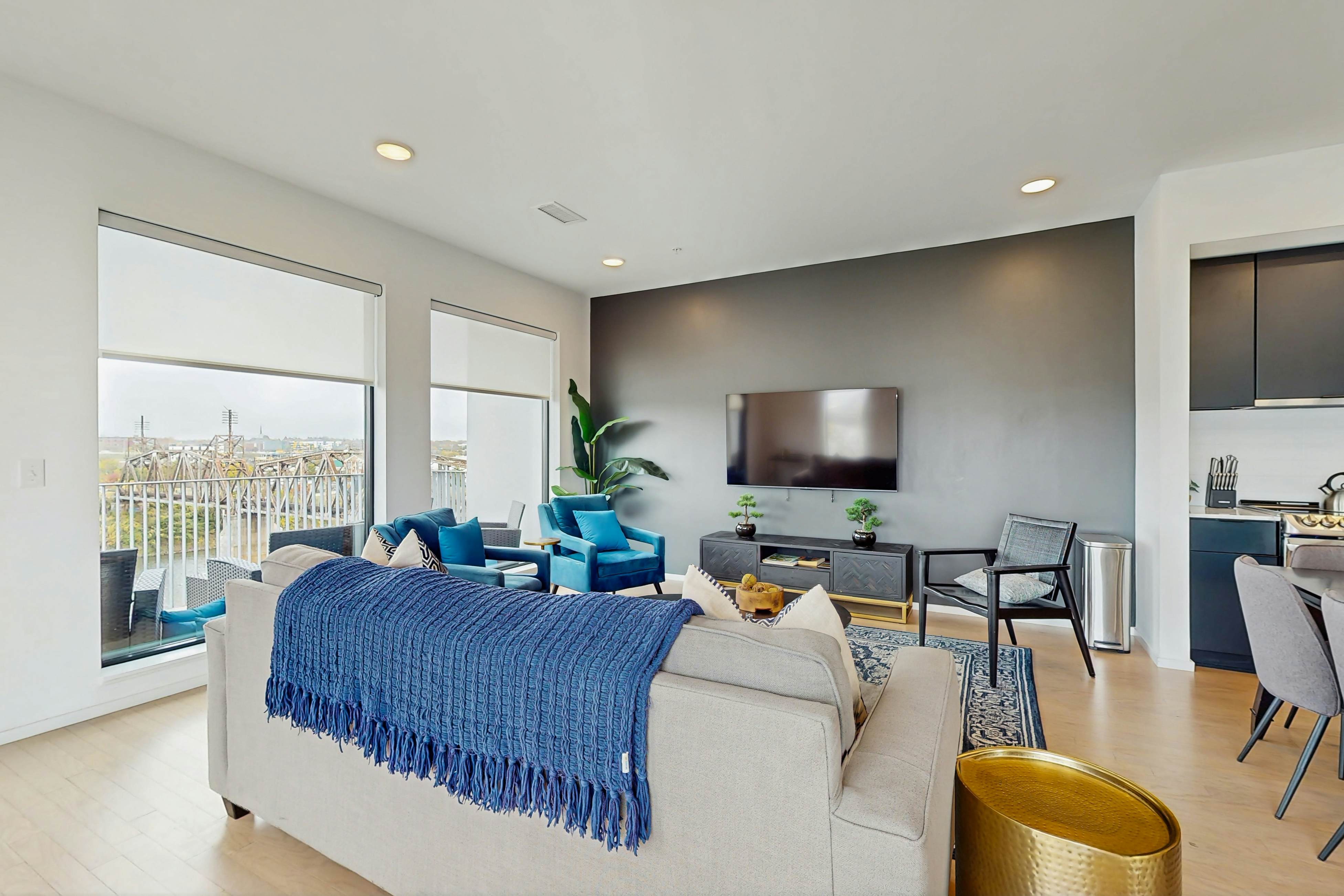 700 1st Ave N Unit 507