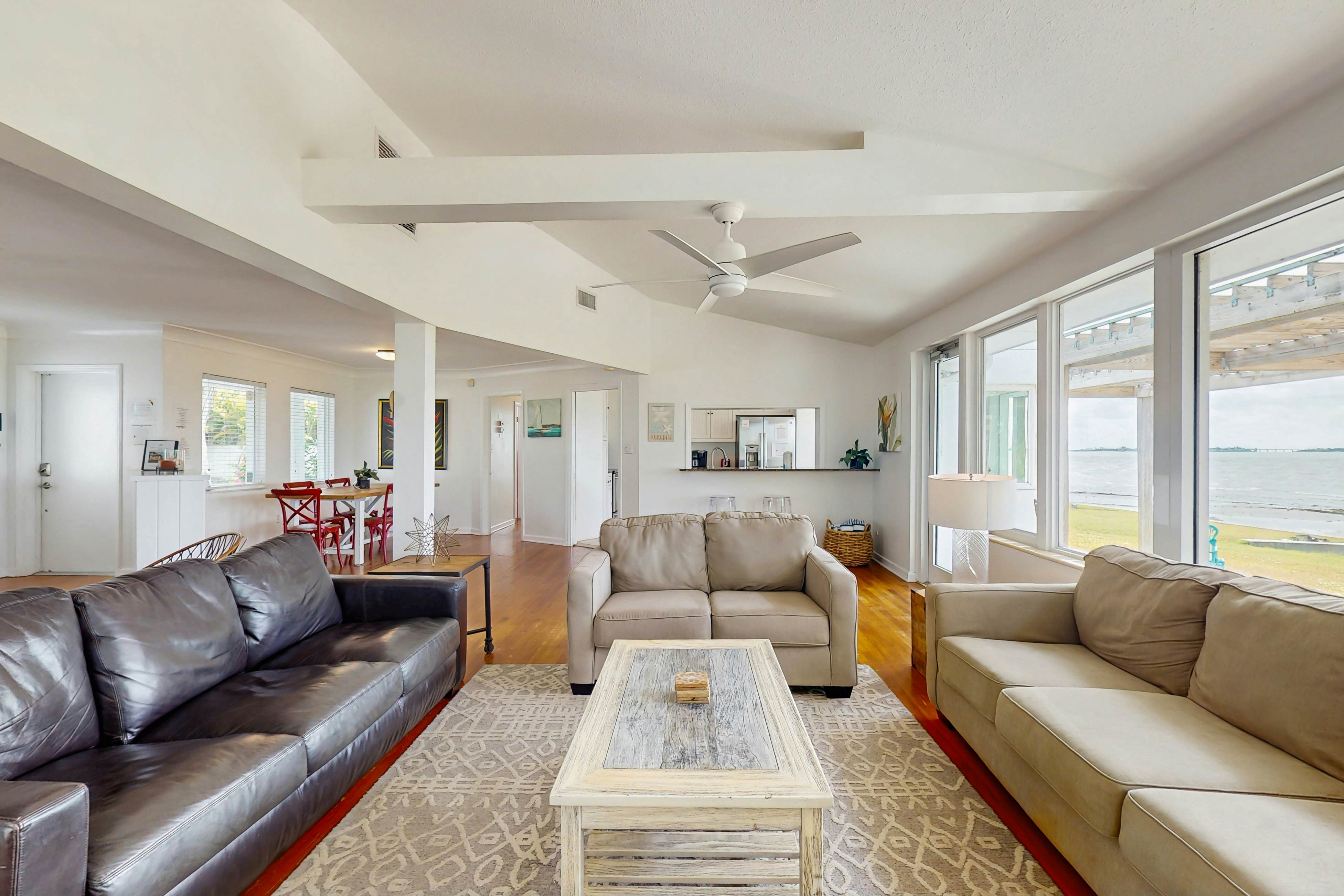 Sunsetter on Sapphire Shores