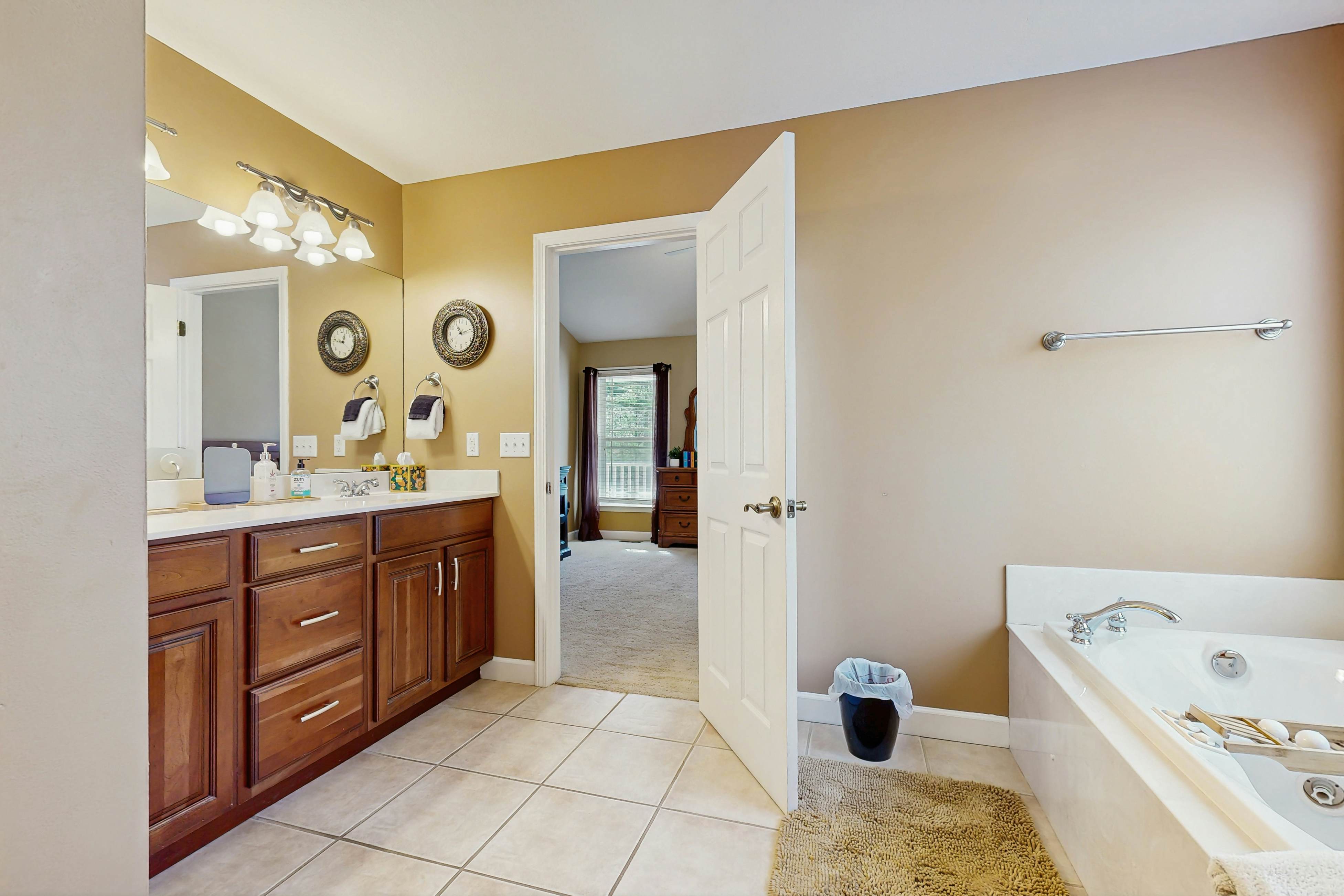 Hendersonville Hideaway