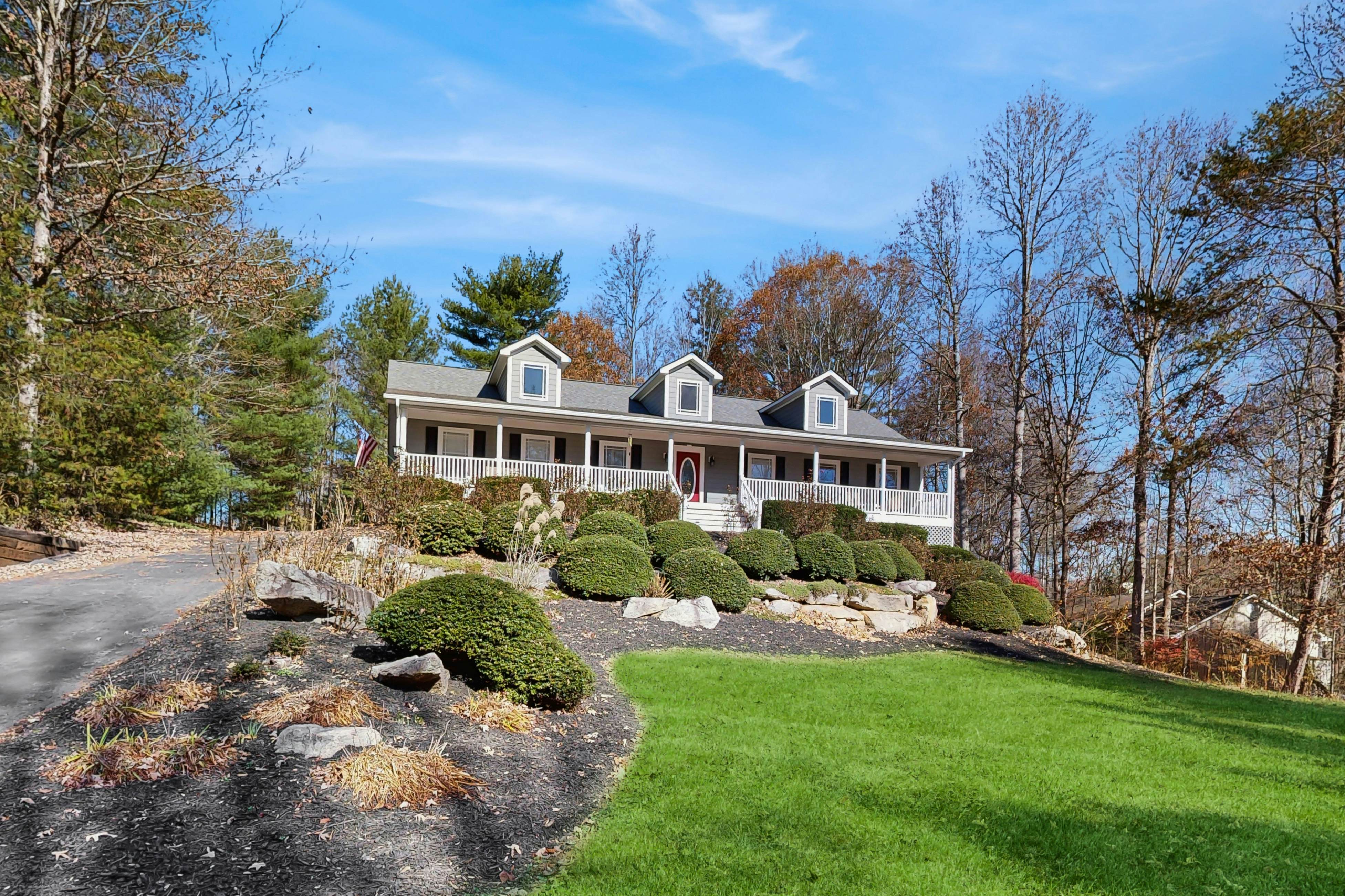 Hendersonville Hideaway