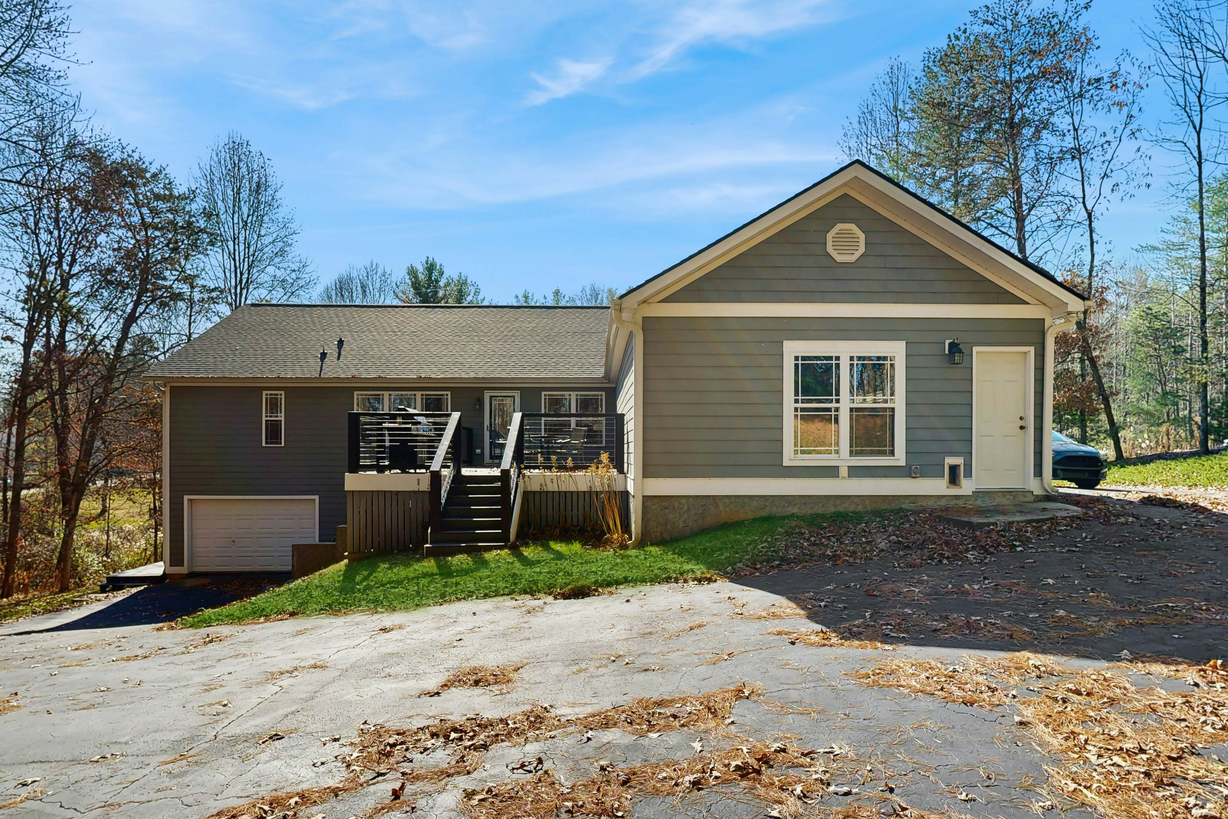 Hendersonville Hideaway