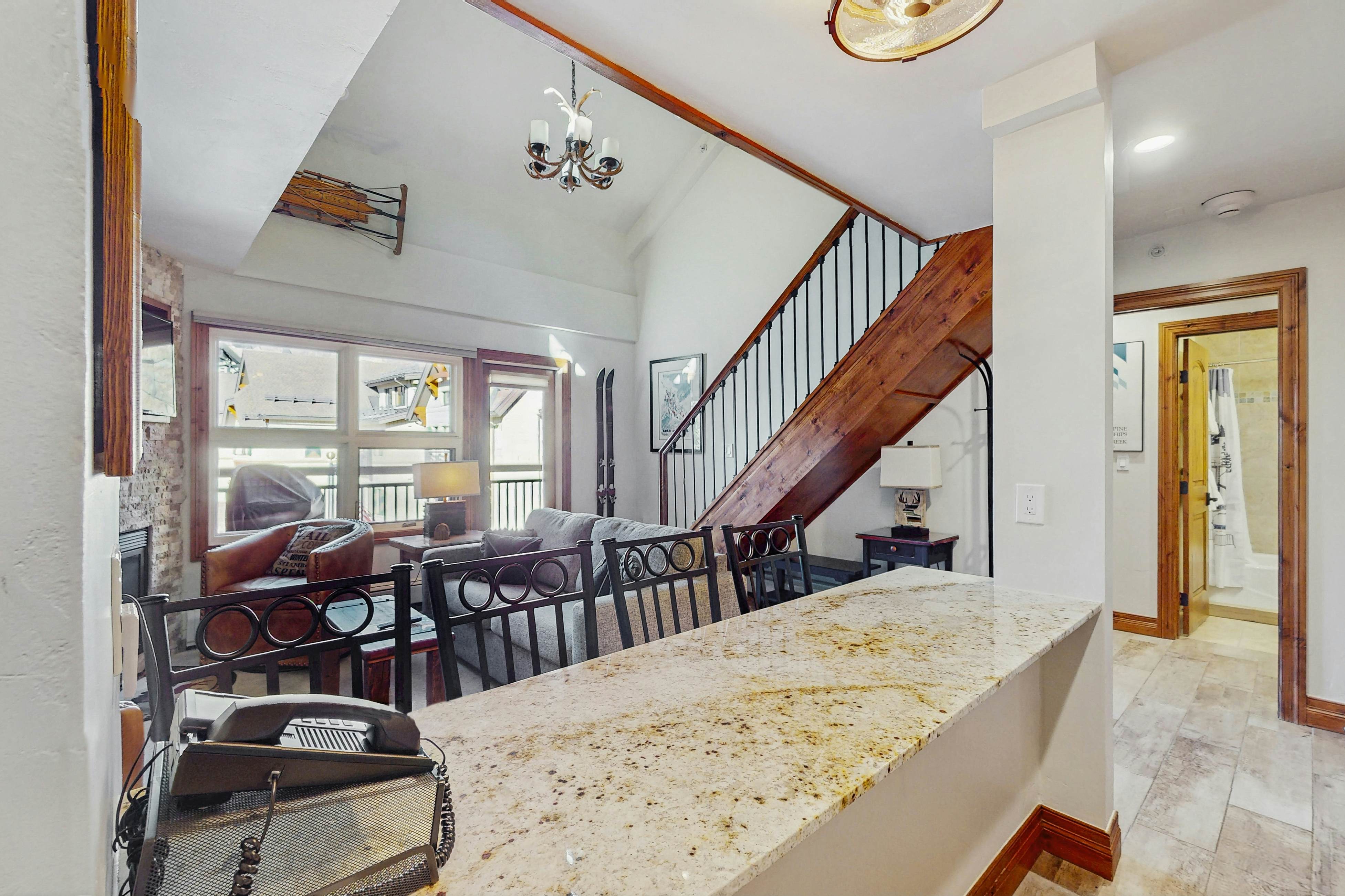 Lion Square Lodge South 556