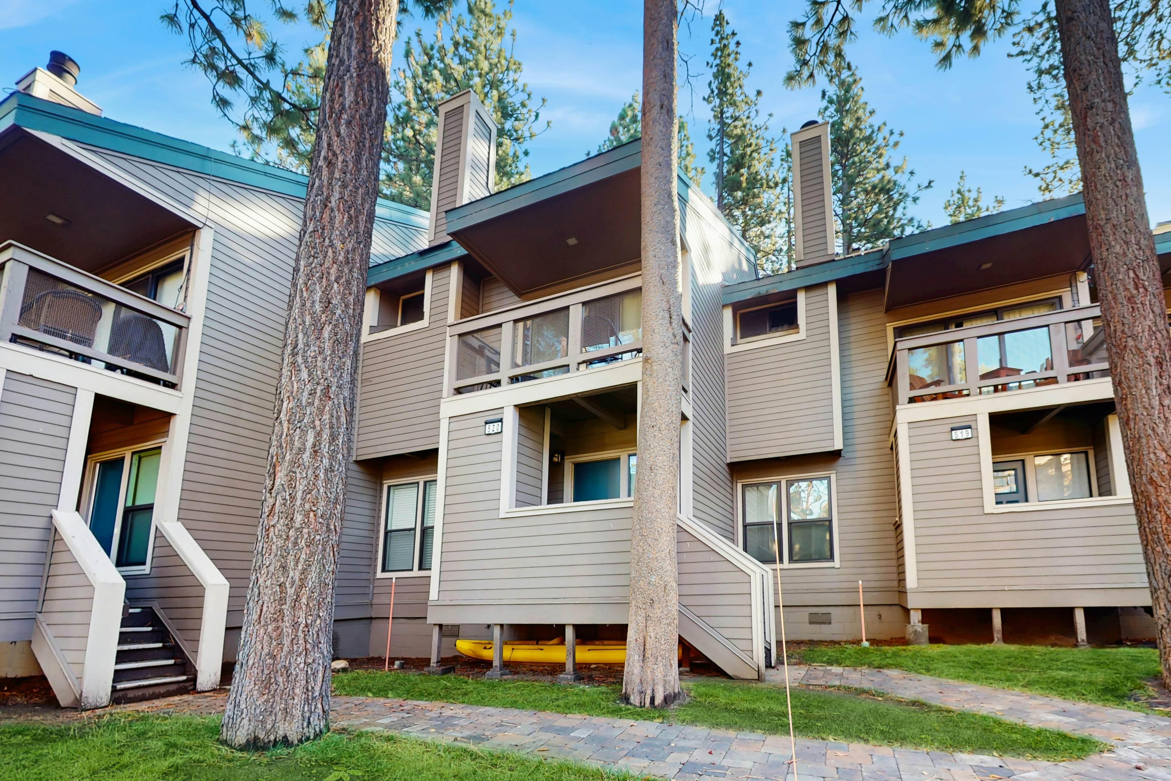 Lakeland Village 520