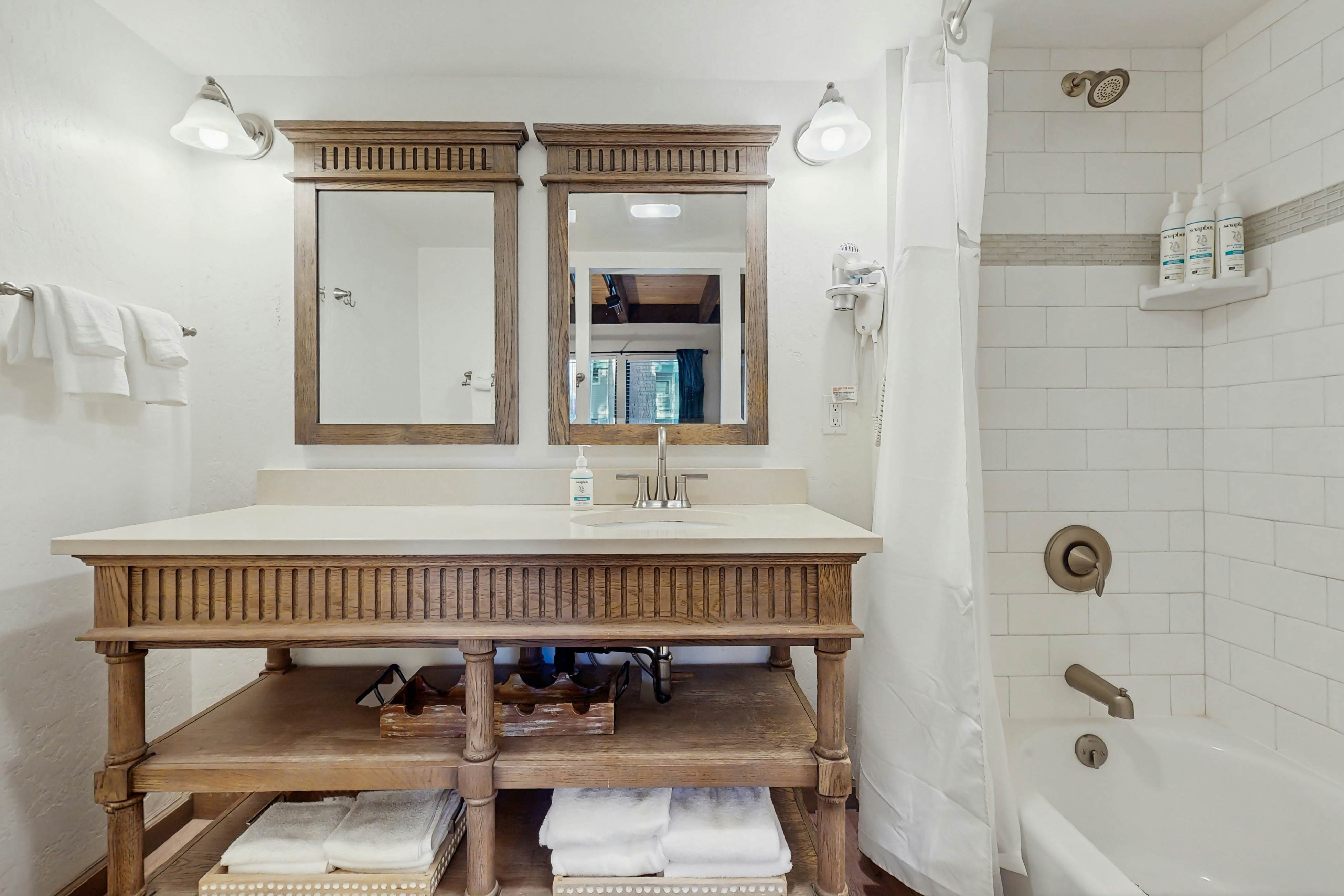 Lakeland Village 520