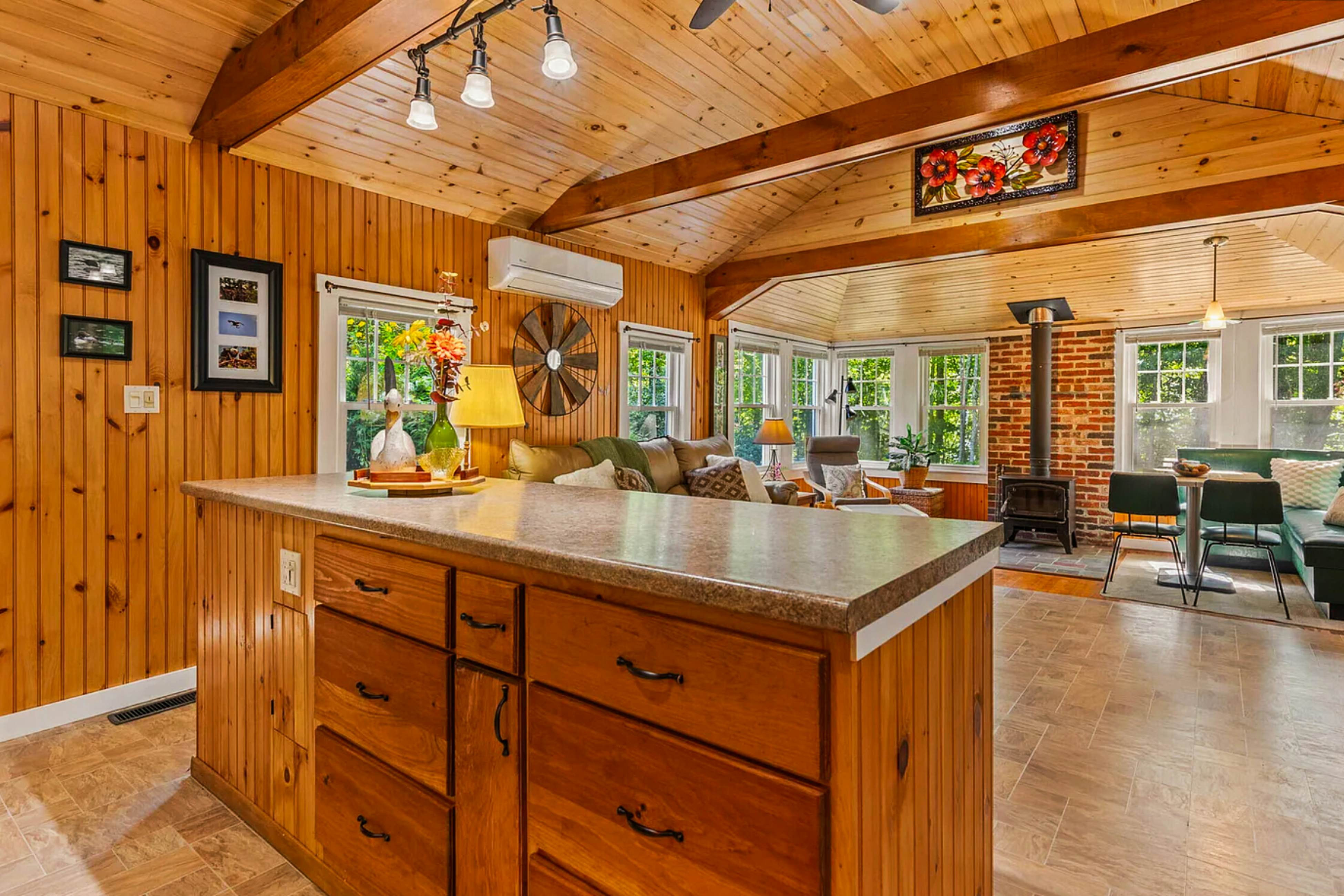 Sebago Shores Cottage