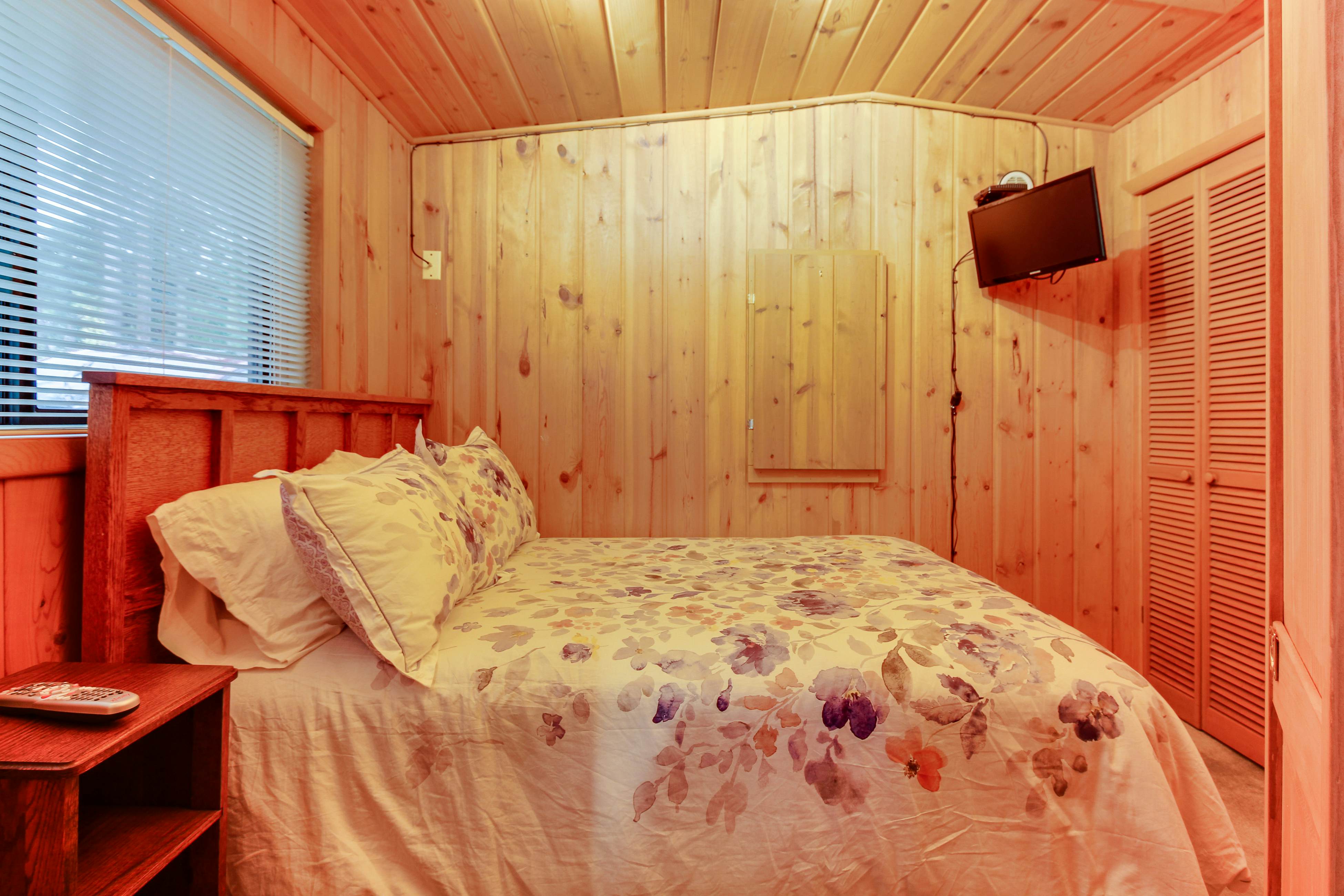 The Cabin At Penn Cove 2 BD Coupeville, WA Vacation Rental Vacasa