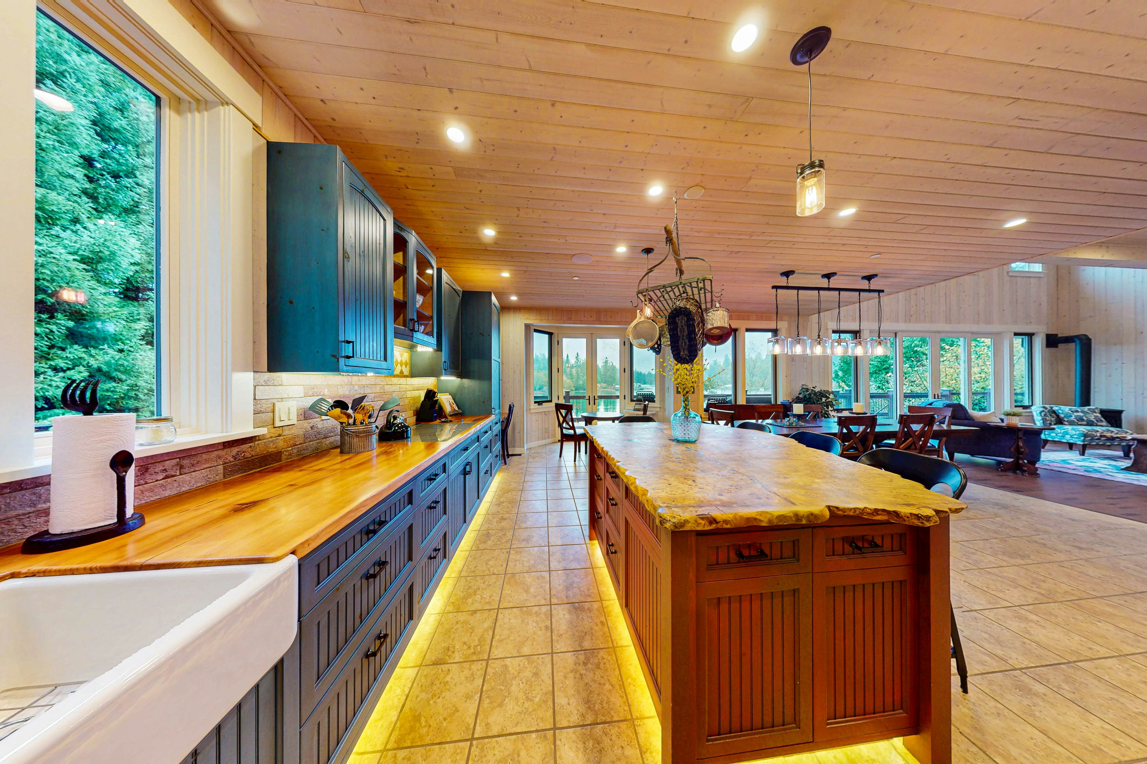 Hidden Cove Hideaway 