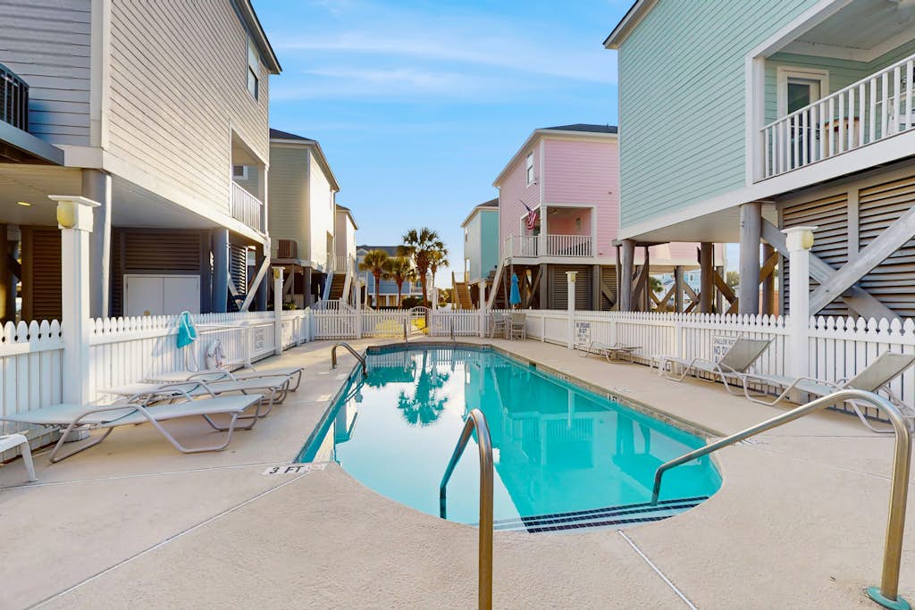 The Tickled Pink | 3 Bed Murrells Inlet, SC House | Vacasa