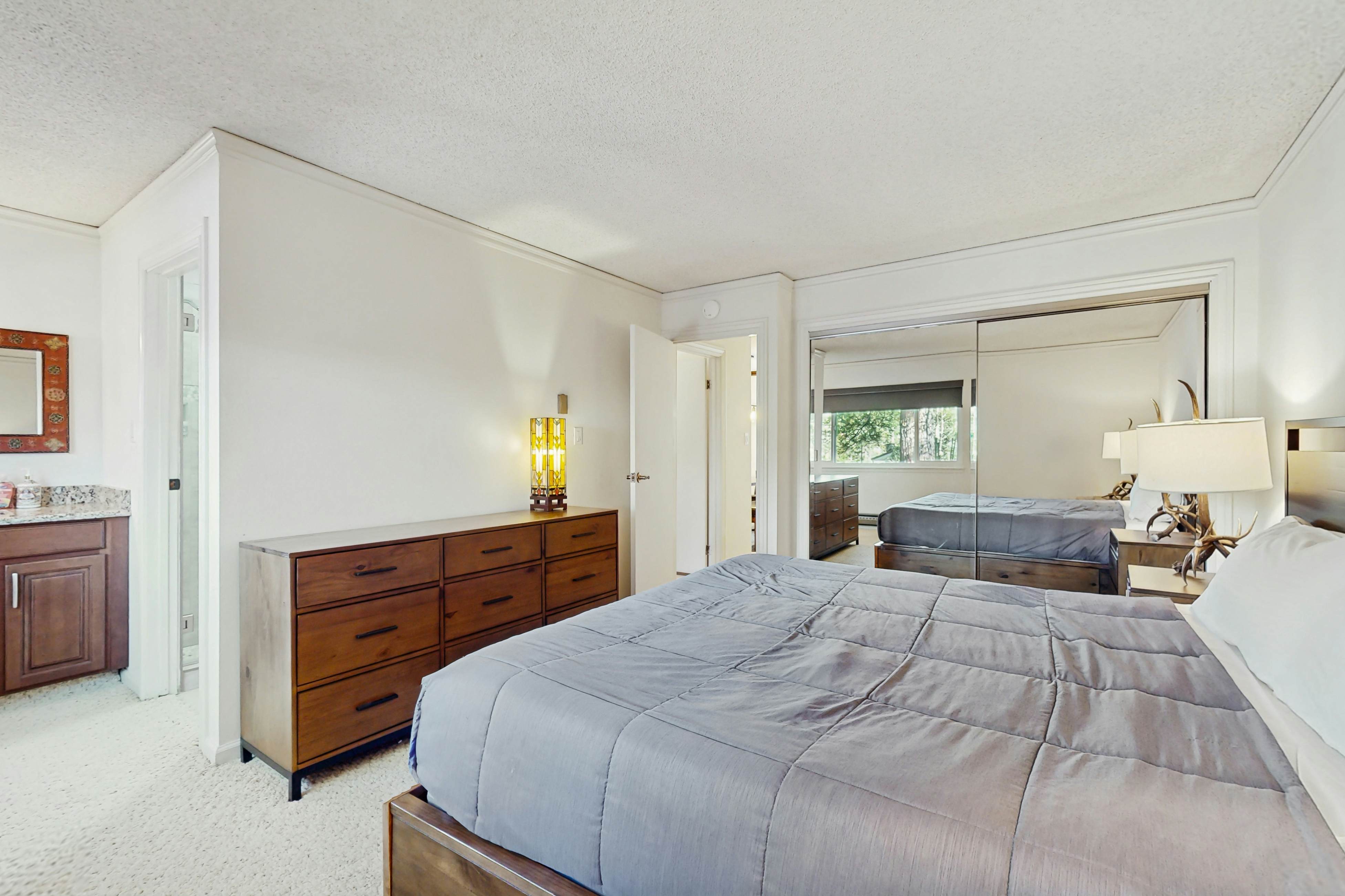 Summit & Shore Chalet 