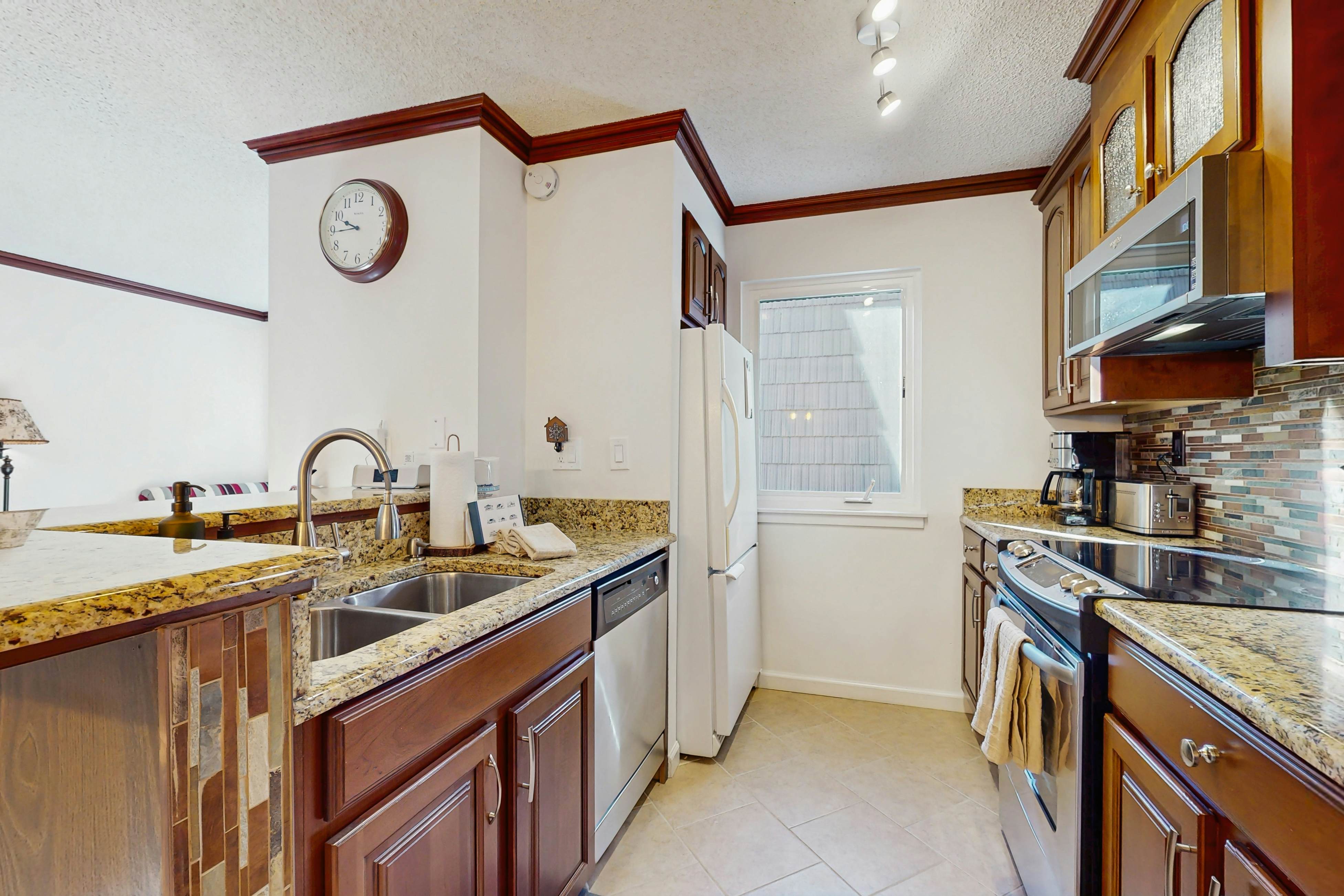 Summit & Shore Chalet 