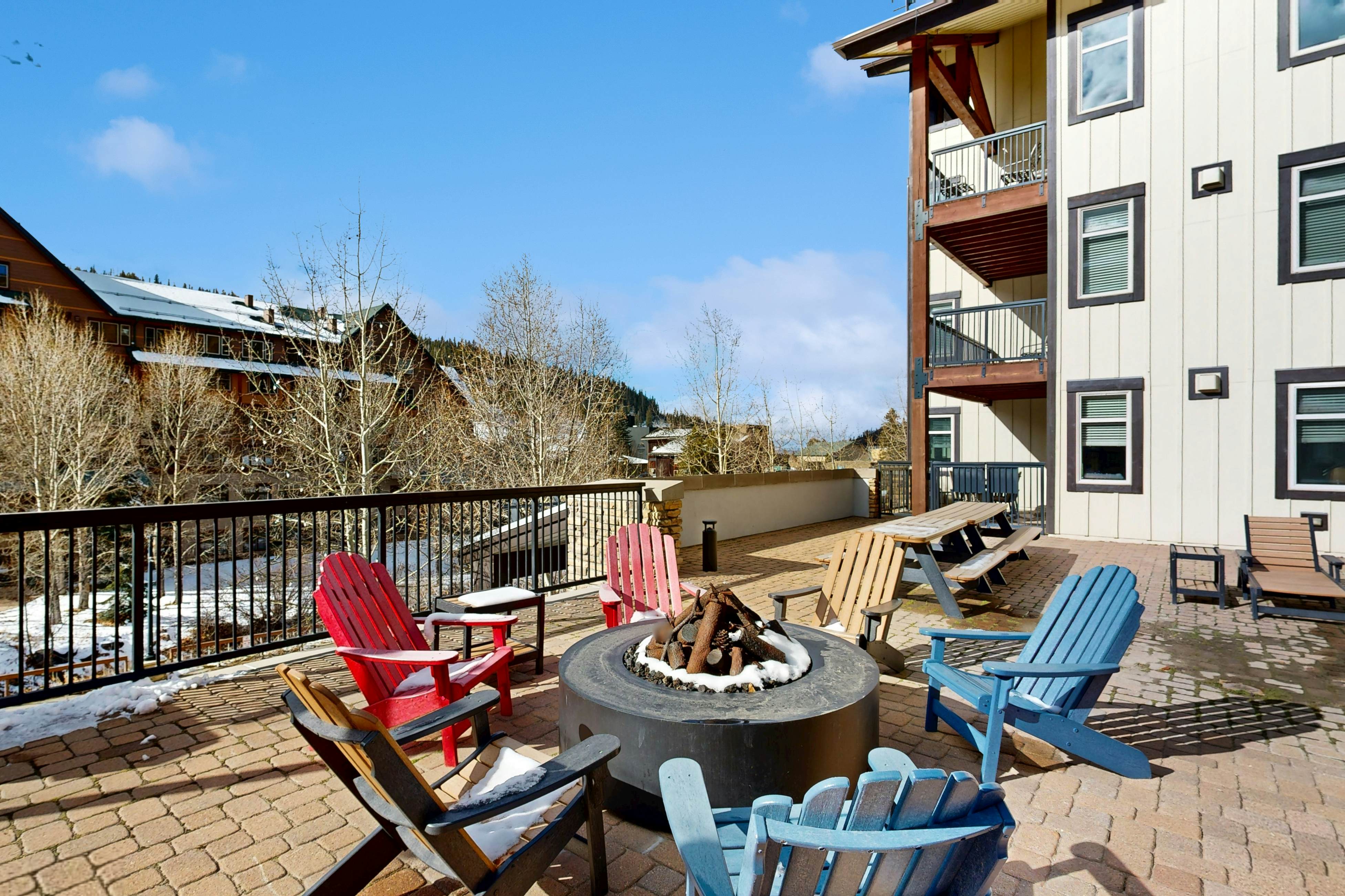 Founders Pointe 4445