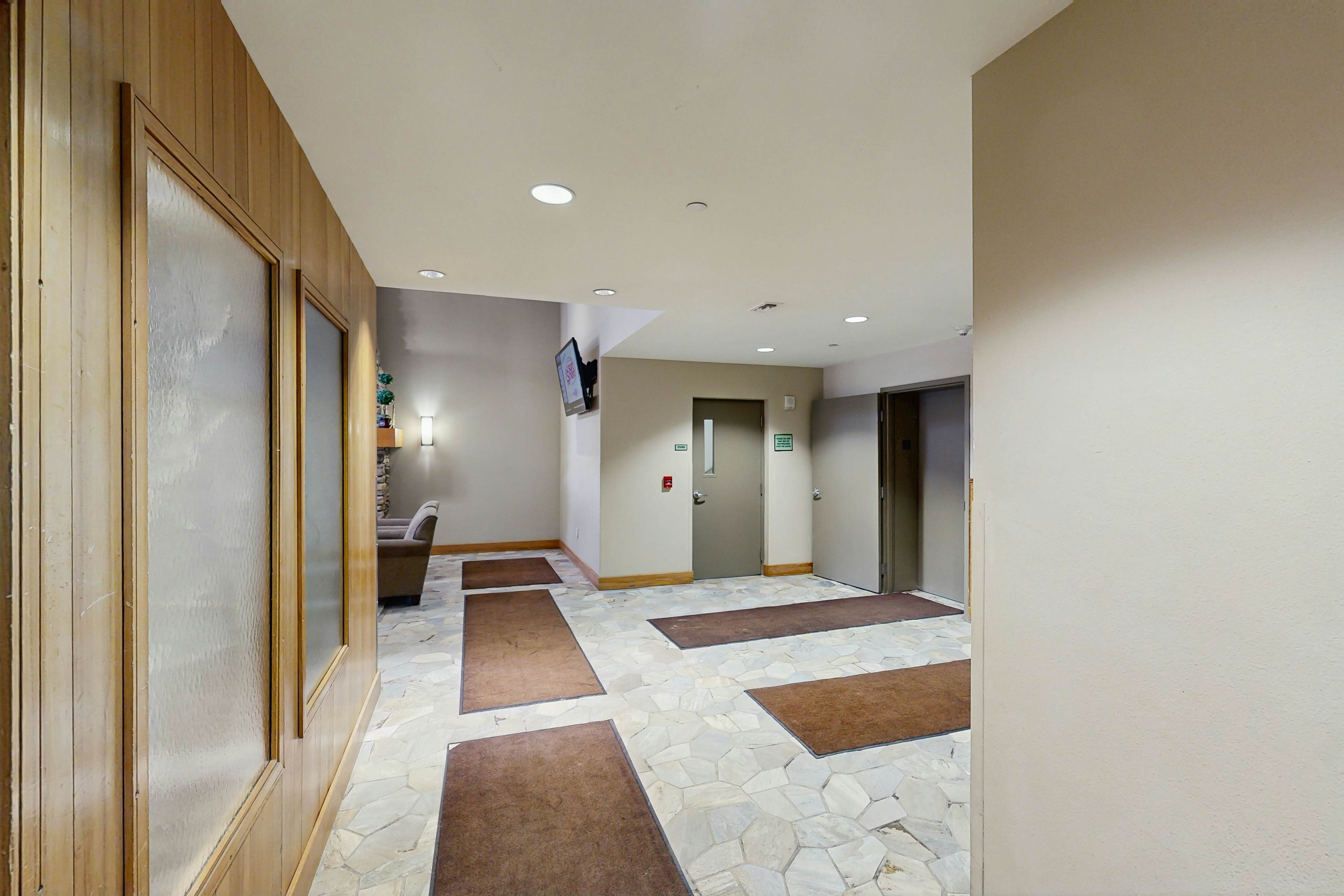 Founders Pointe 4445