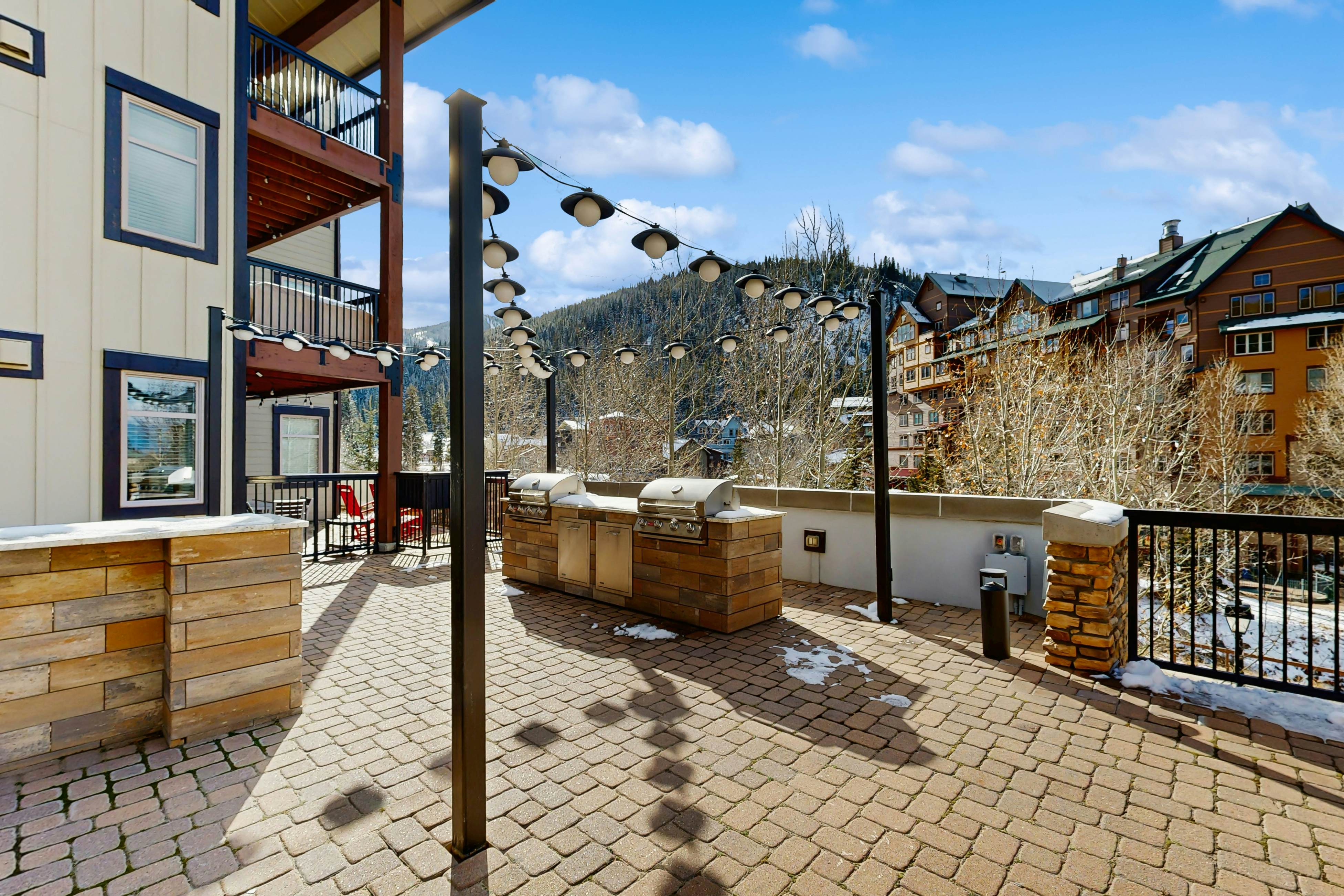 Founders Pointe 4445