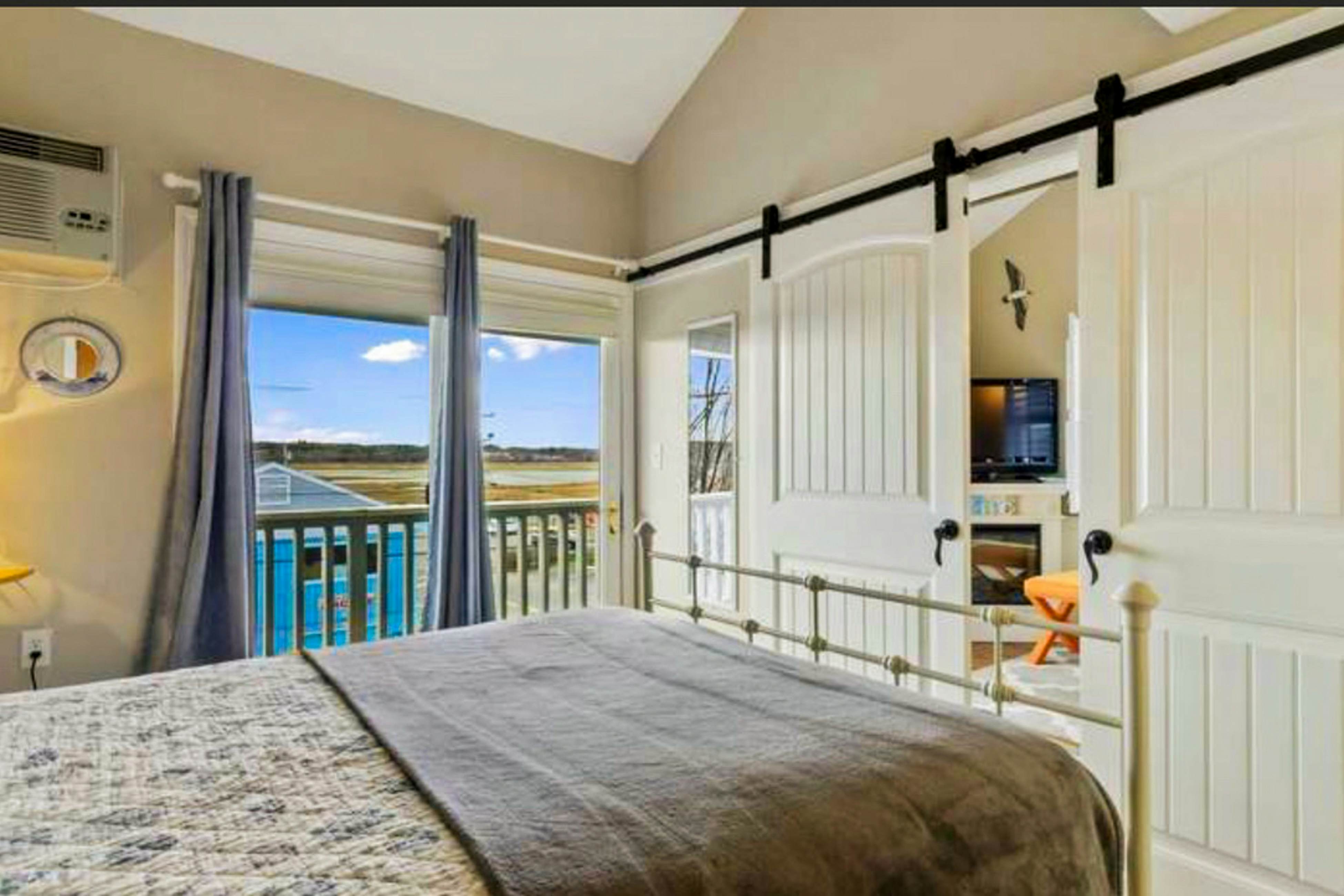 Sand & Surf at Wells Beach